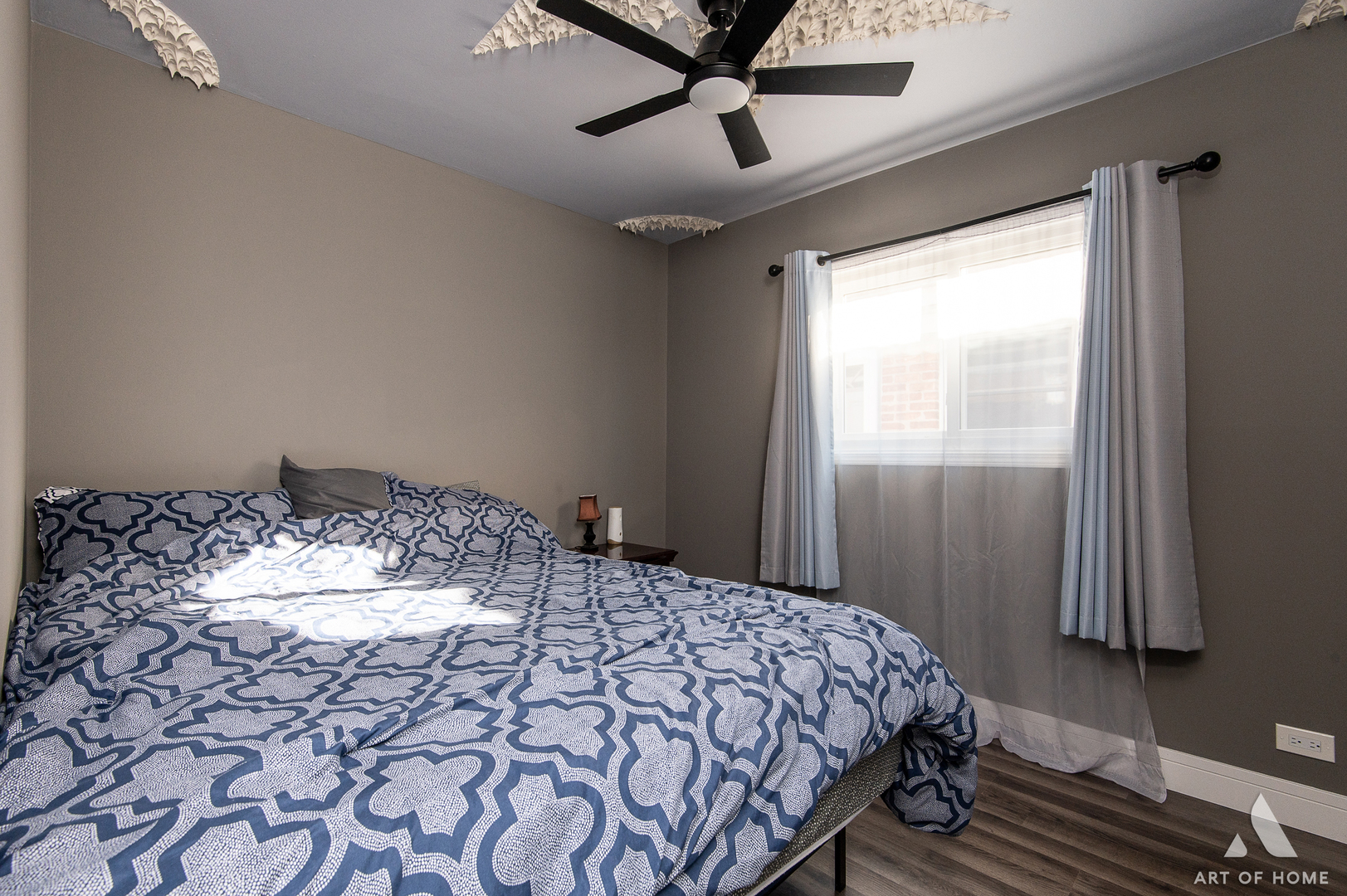 7828 Lotus Avenue, Burbank, IL 60459