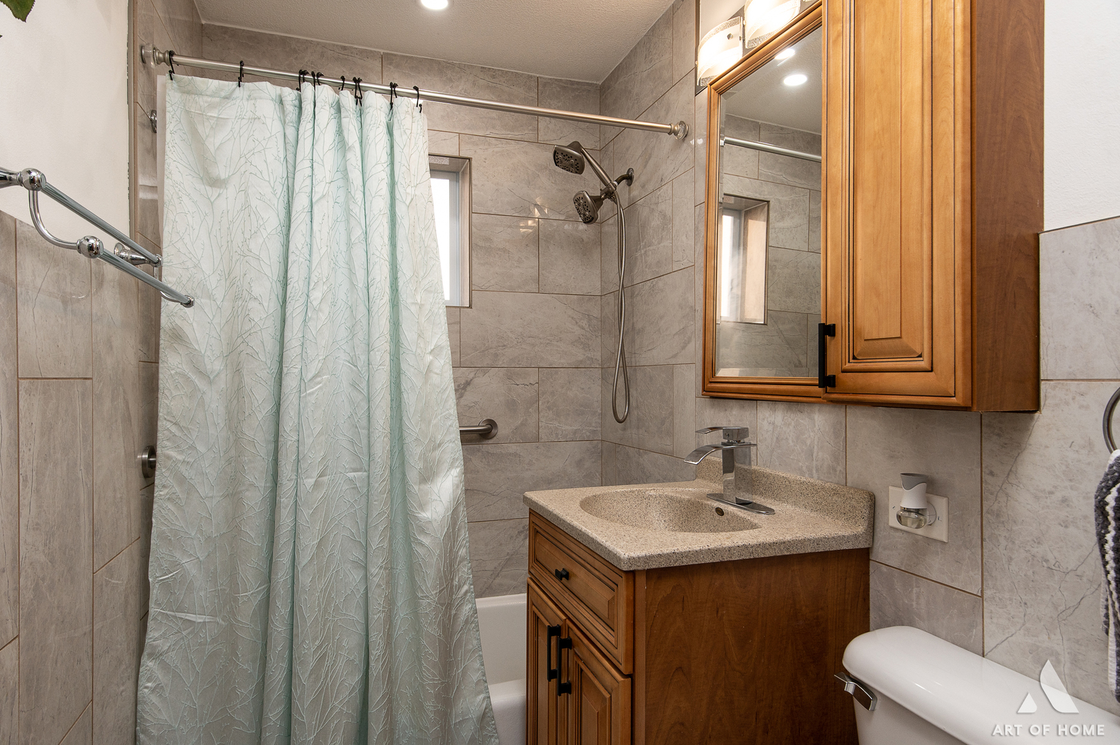 7828 Lotus Avenue, Burbank, IL 60459