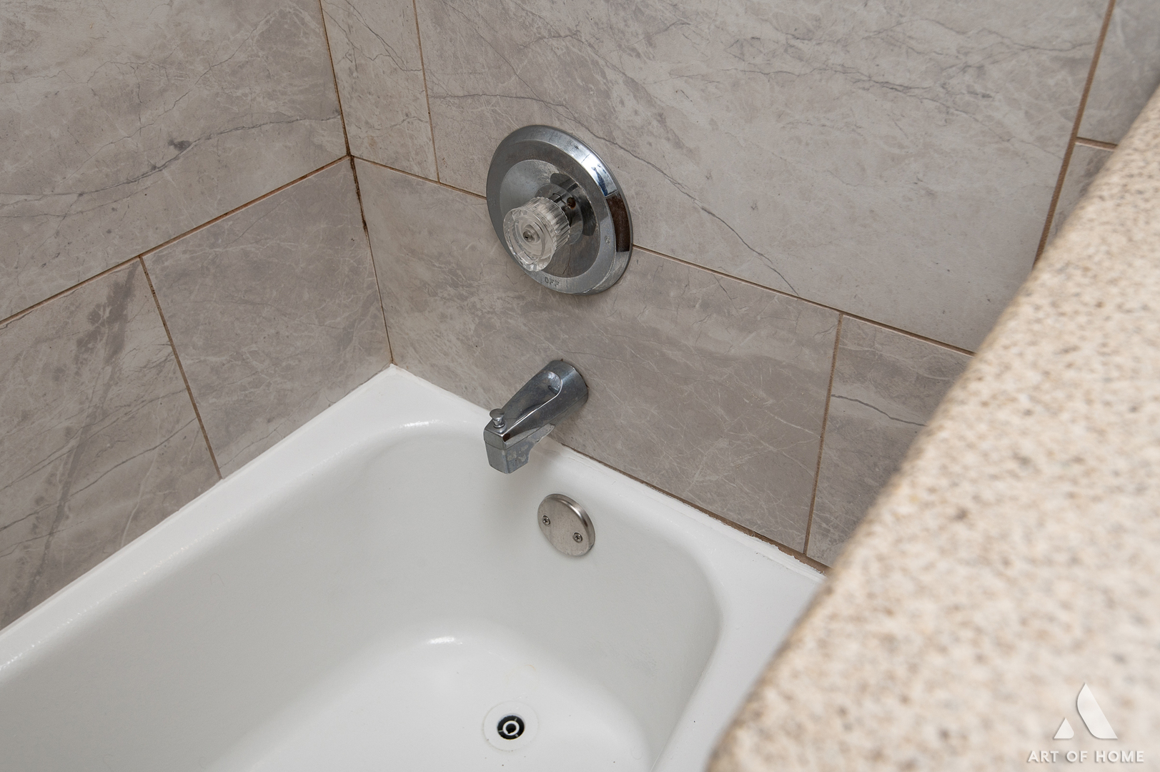 7828 Lotus Avenue, Burbank, IL 60459