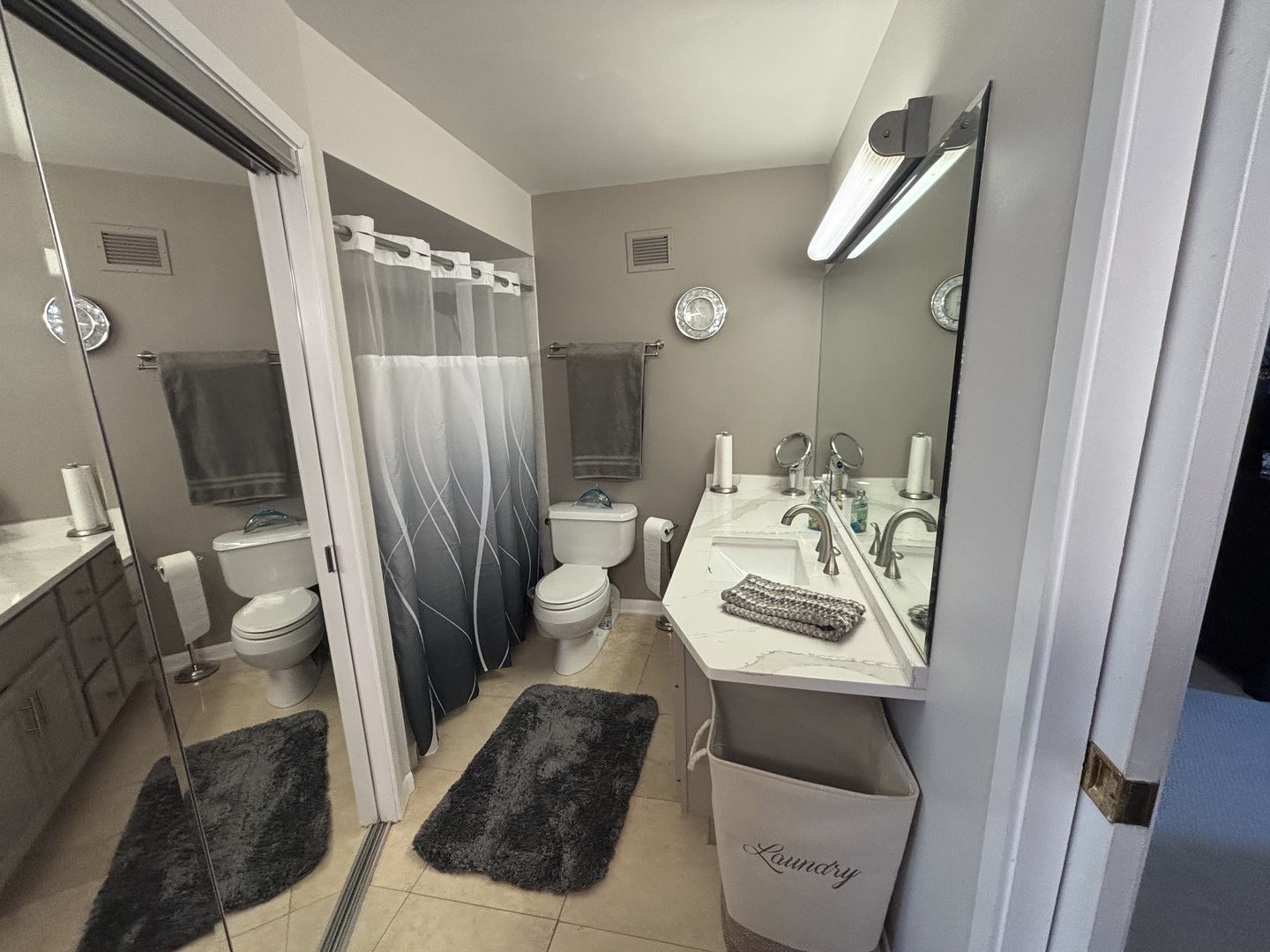 40 N Tower Road #10, Oak Brook, IL 60523