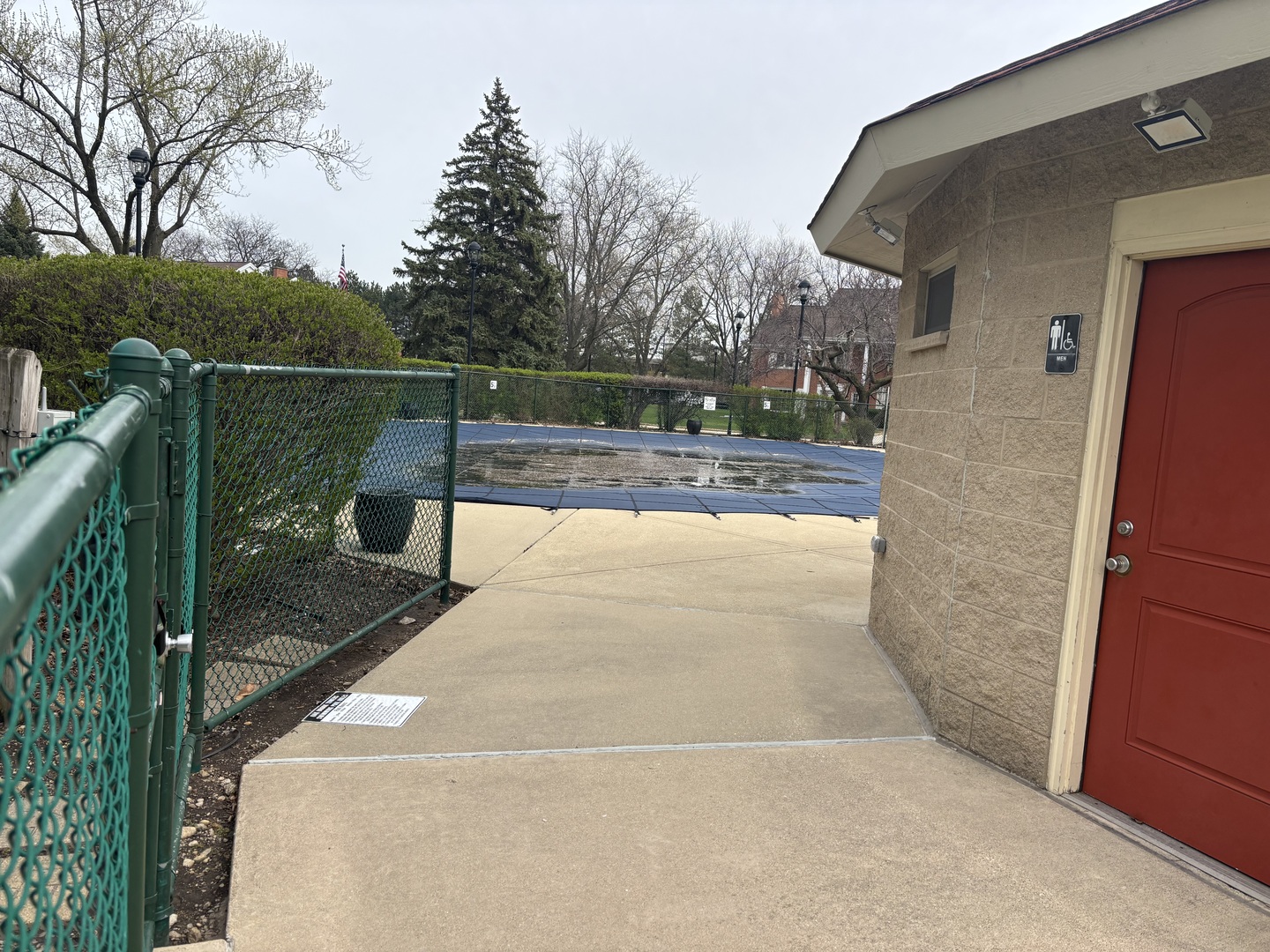 40 N Tower Road #10, Oak Brook, IL 60523