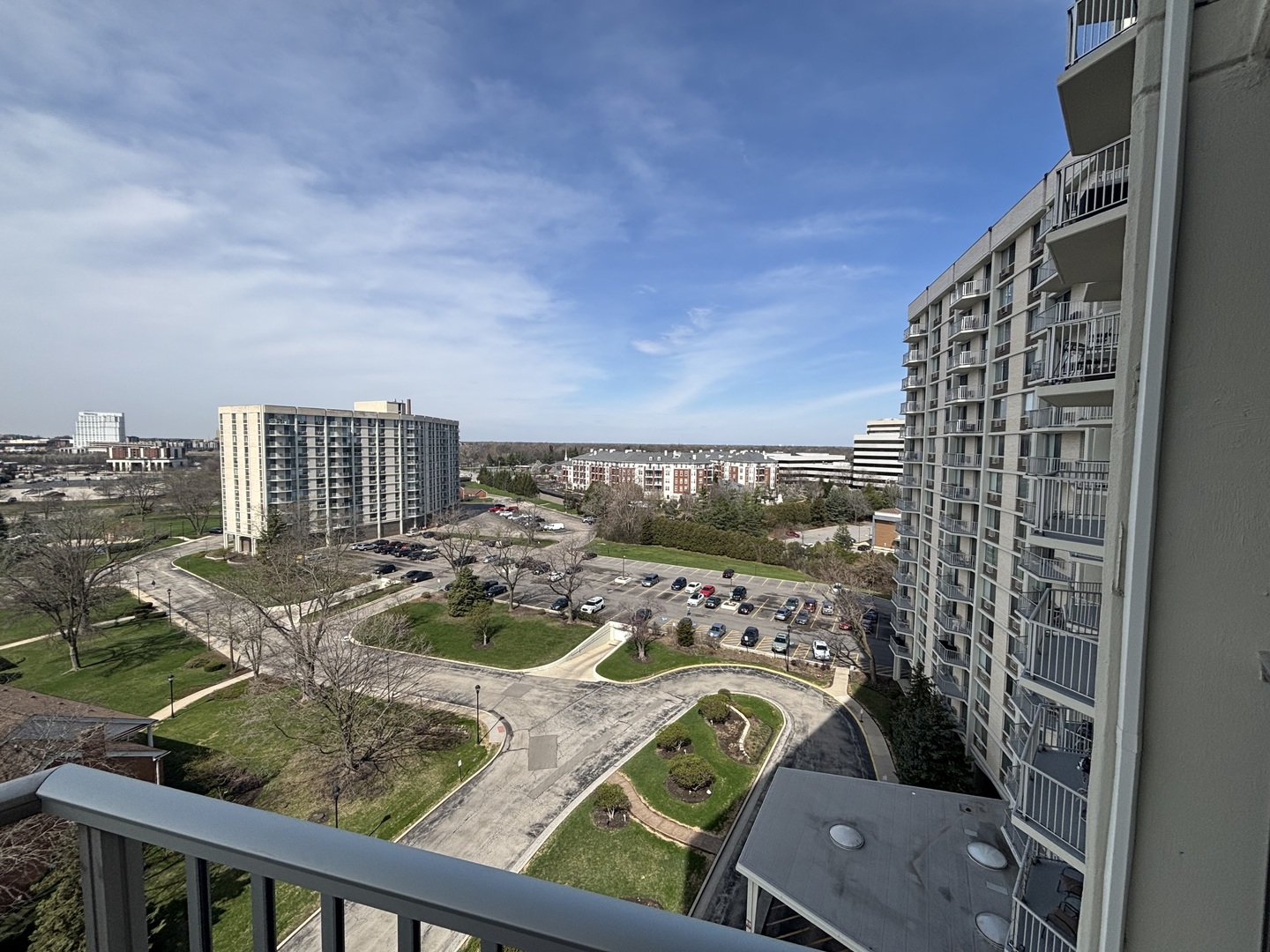 40 N Tower Road #10, Oak Brook, IL 60523