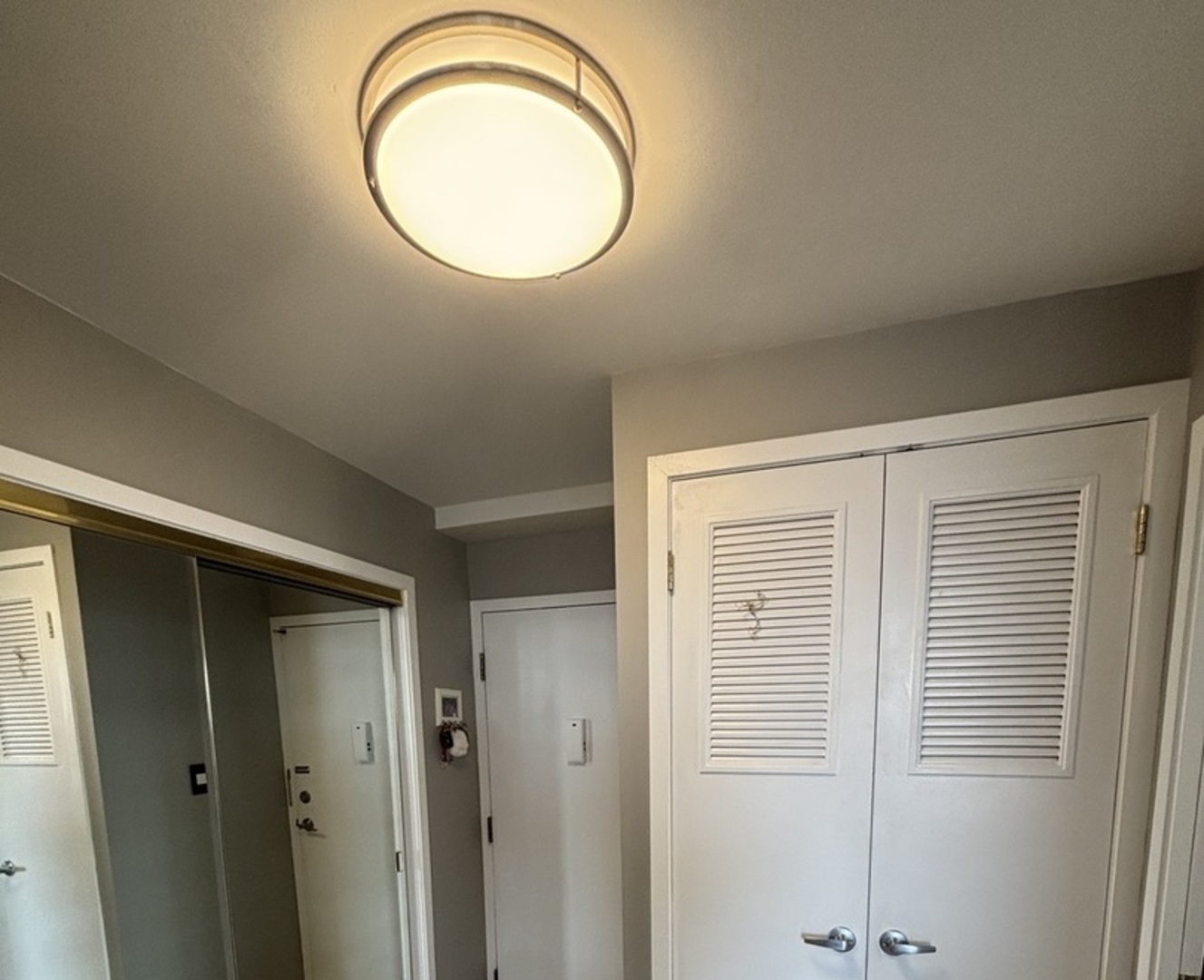 40 N Tower Road #10, Oak Brook, IL 60523