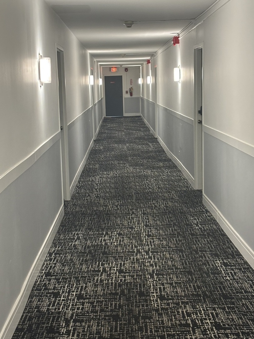 40 N Tower Road #10, Oak Brook, IL 60523