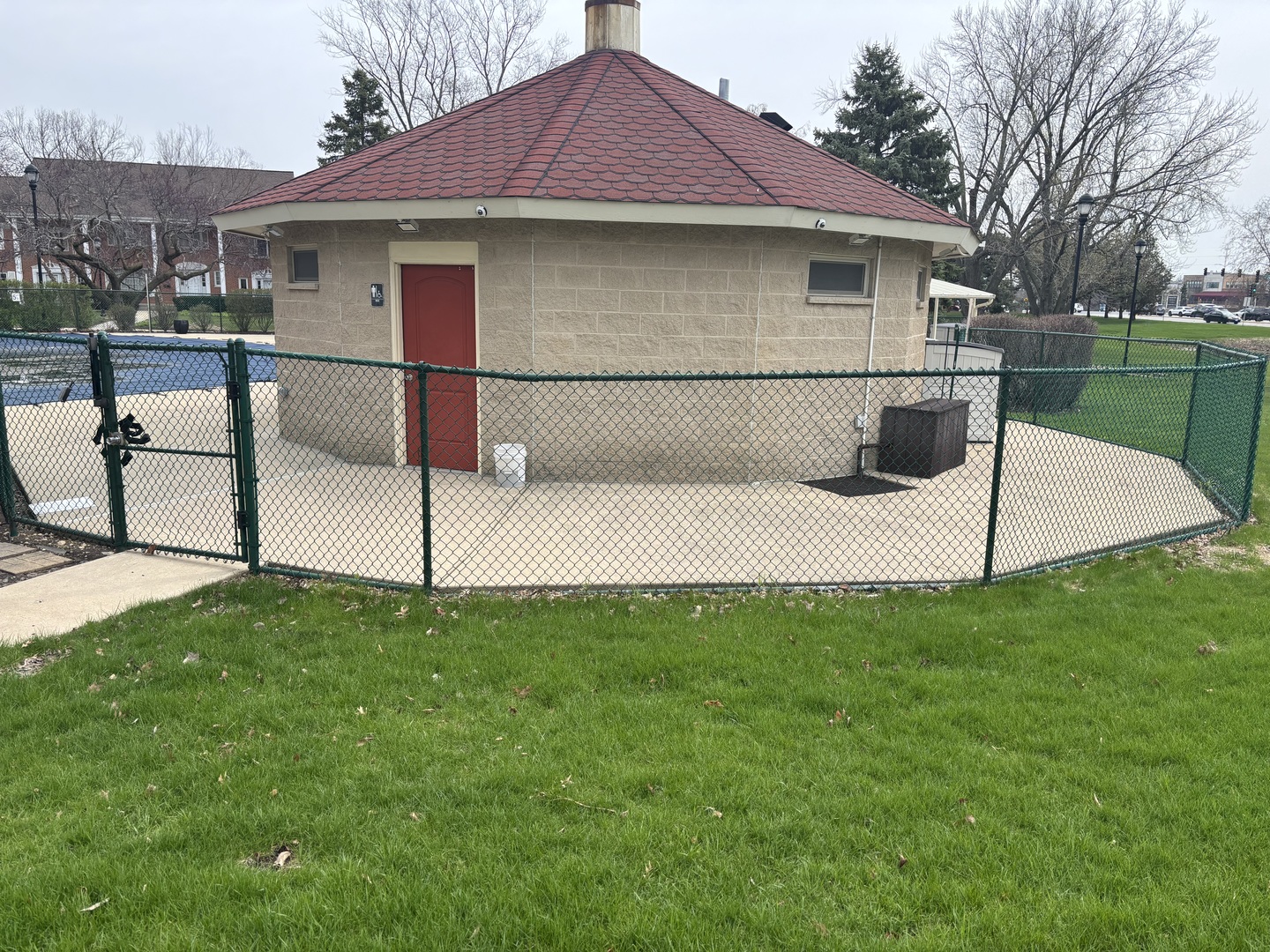 40 N Tower Road #10, Oak Brook, IL 60523