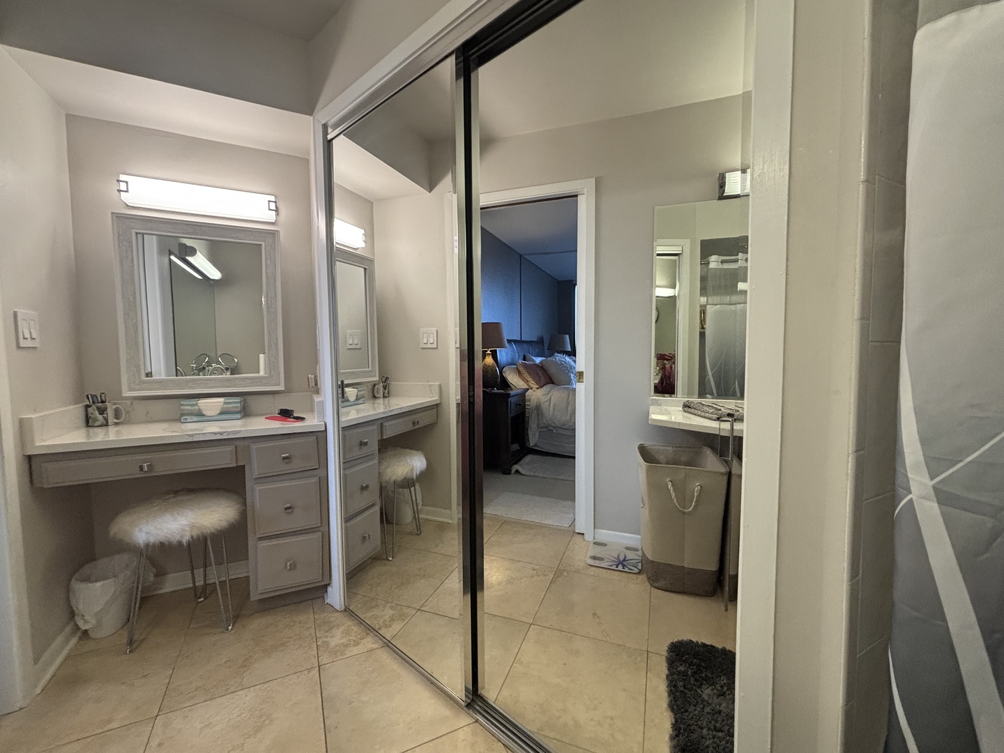 40 N Tower Road #10, Oak Brook, IL 60523