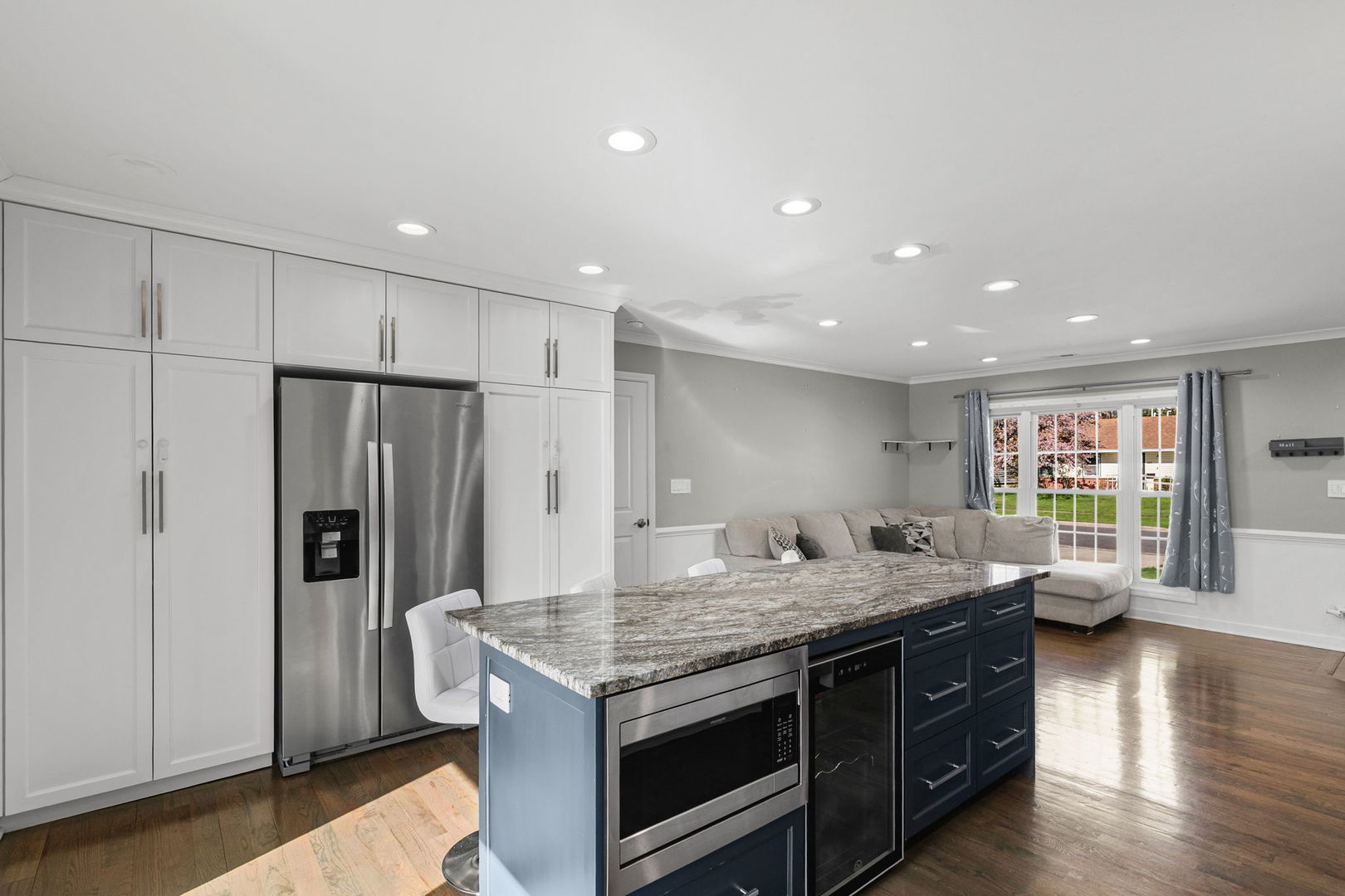 604 Newberry Drive, Streamwood, IL 60107