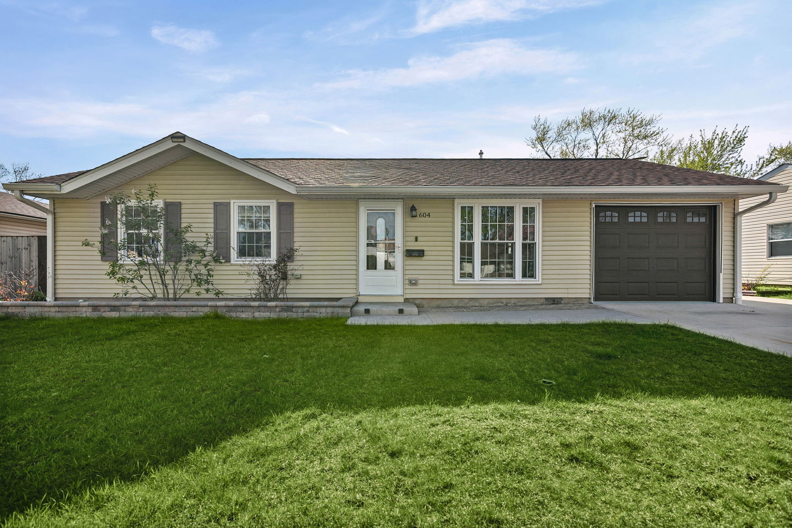 604 Newberry Drive, Streamwood, IL 60107