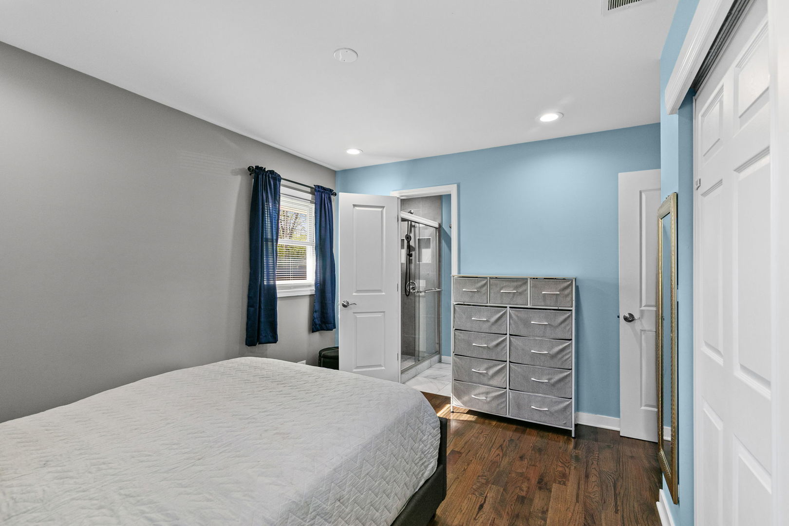 604 Newberry Drive, Streamwood, IL 60107