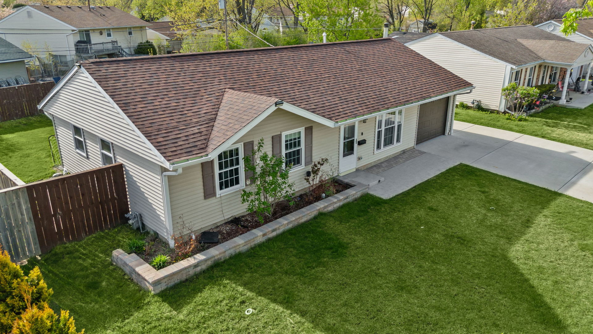 604 Newberry Drive, Streamwood, IL 60107