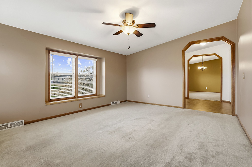 22930 Glen Eagle Drive, Frankfort, IL 60423