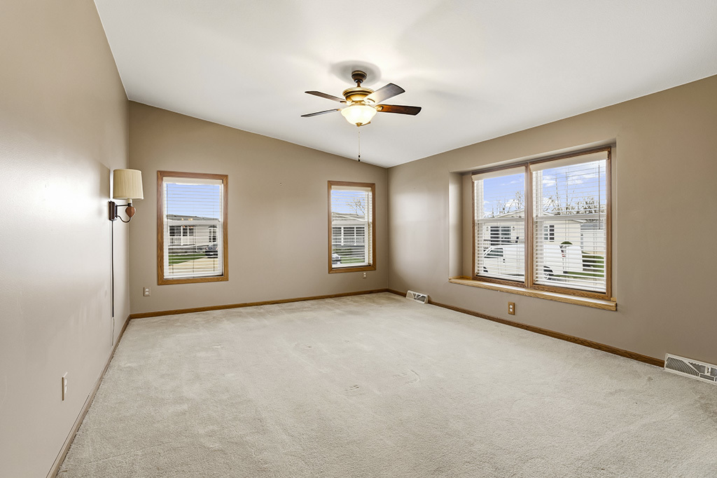 22930 Glen Eagle Drive, Frankfort, IL 60423