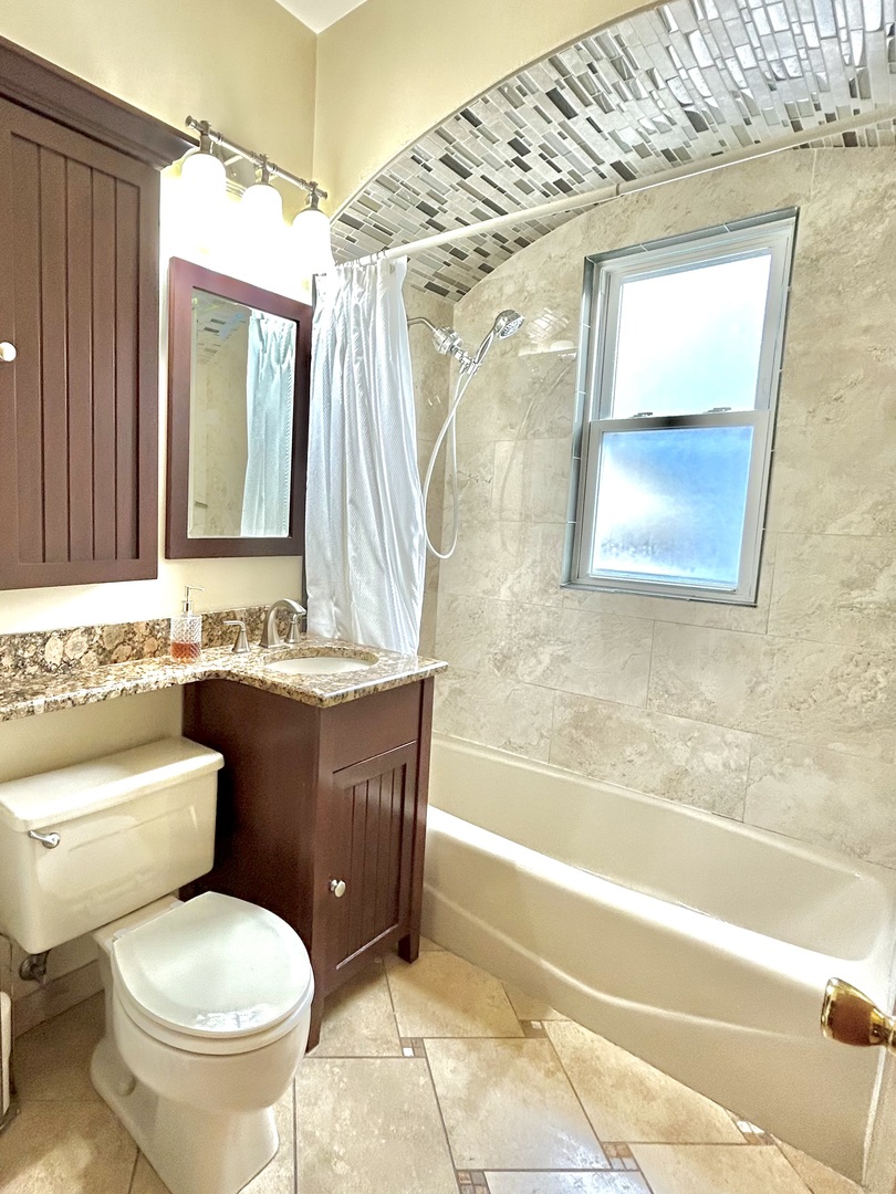 3901 Custer Avenue, Lyons, IL 60534