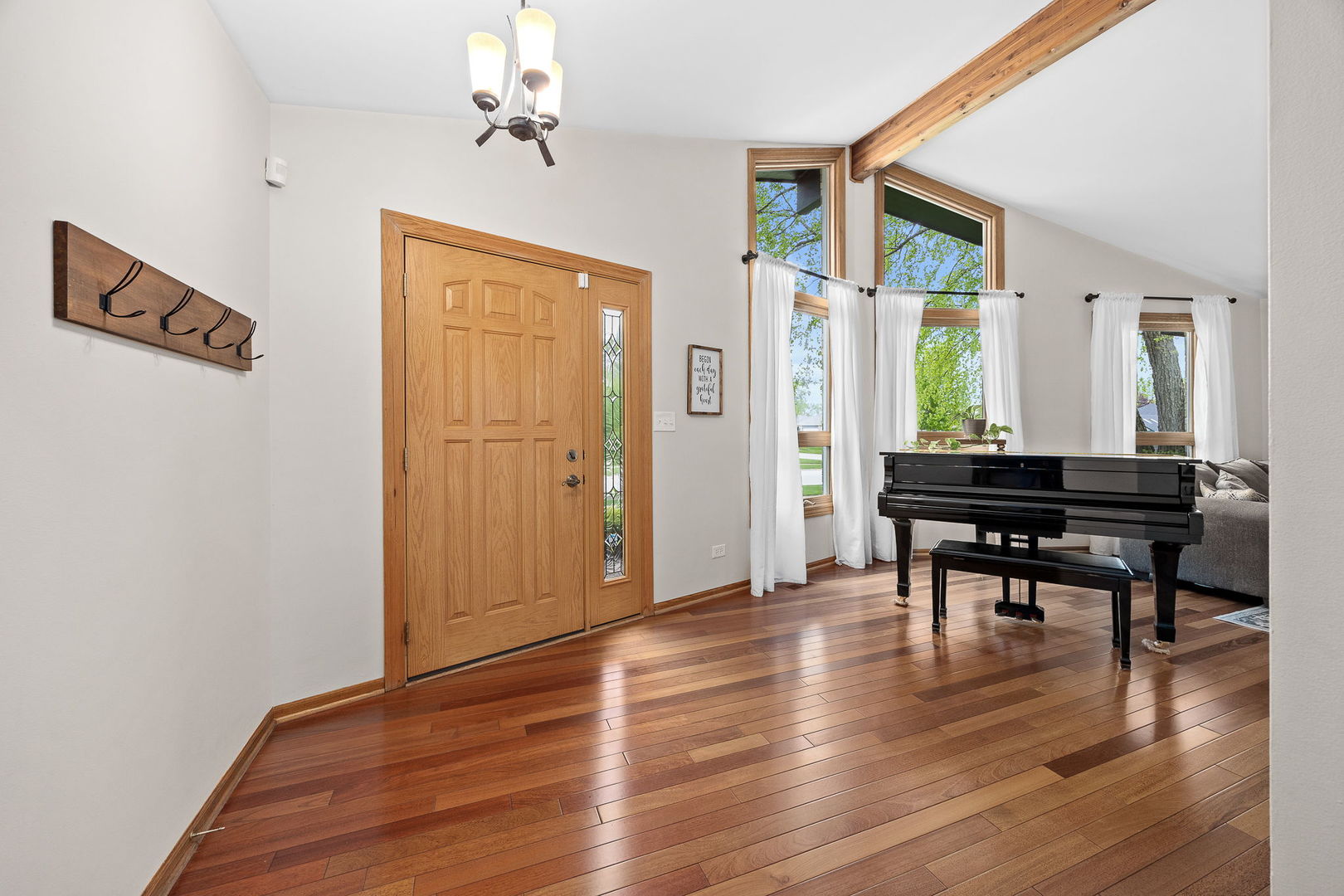 20455 S Grand Prairie Lane, Frankfort, IL 60423