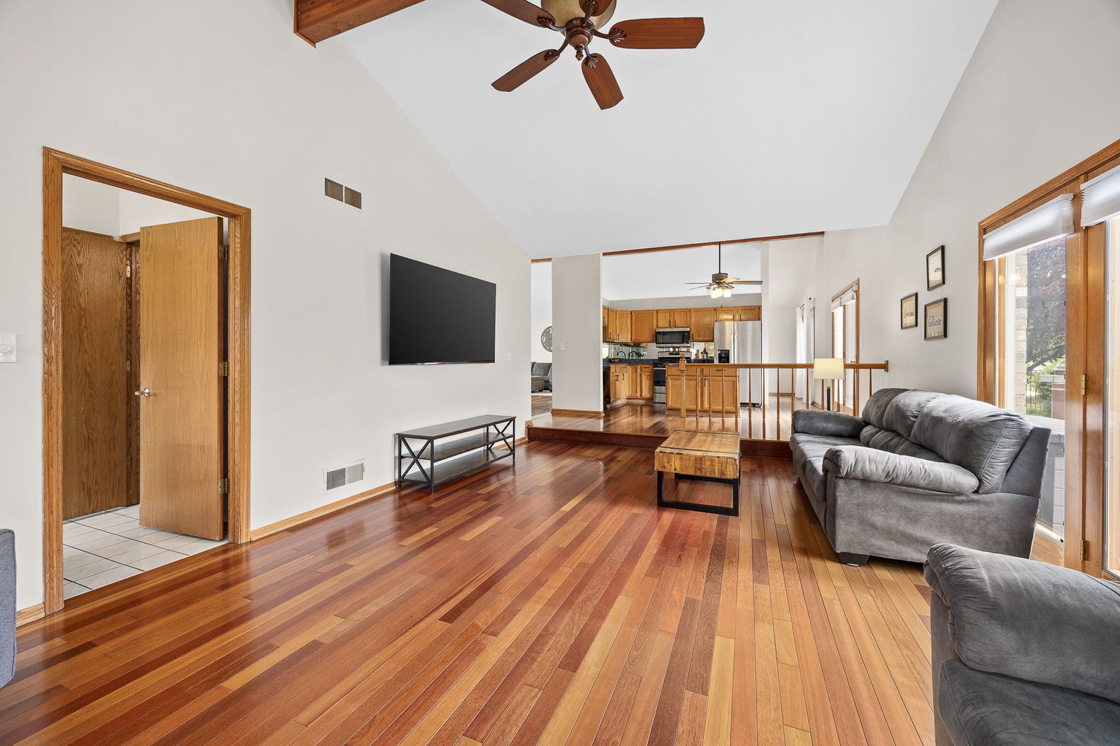 20455 S Grand Prairie Lane, Frankfort, IL 60423