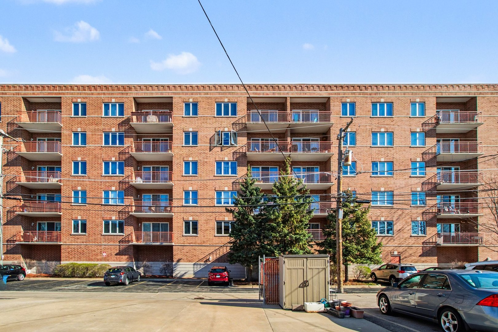 1327 E Washington Street #309, Des Plaines, IL 60016