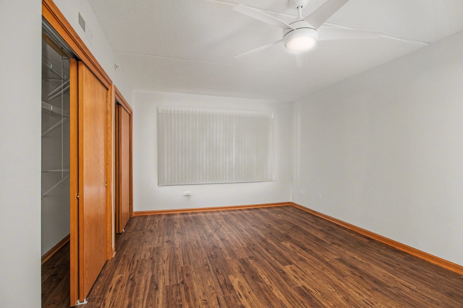 1327 E Washington Street #309, Des Plaines, IL 60016