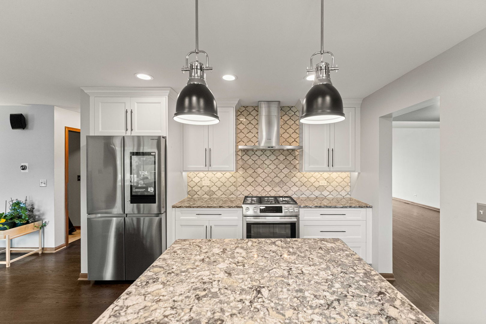 2 Rutgers Court, Hawthorn Woods, IL 60047