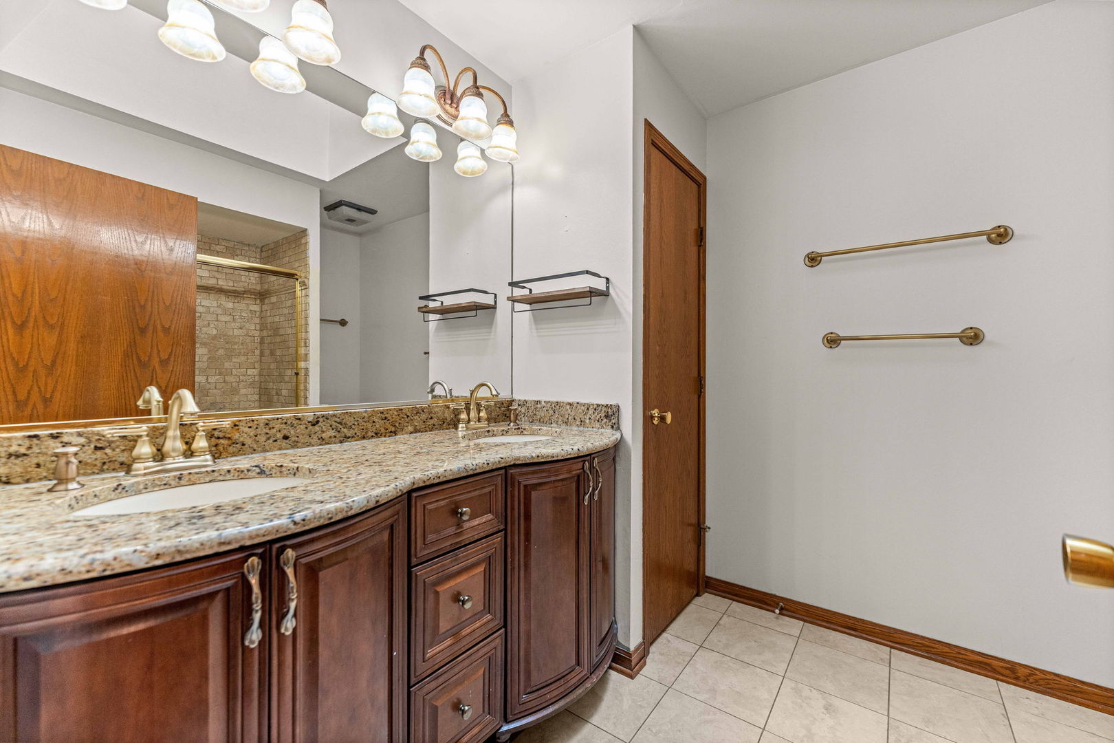 2 Rutgers Court, Hawthorn Woods, IL 60047