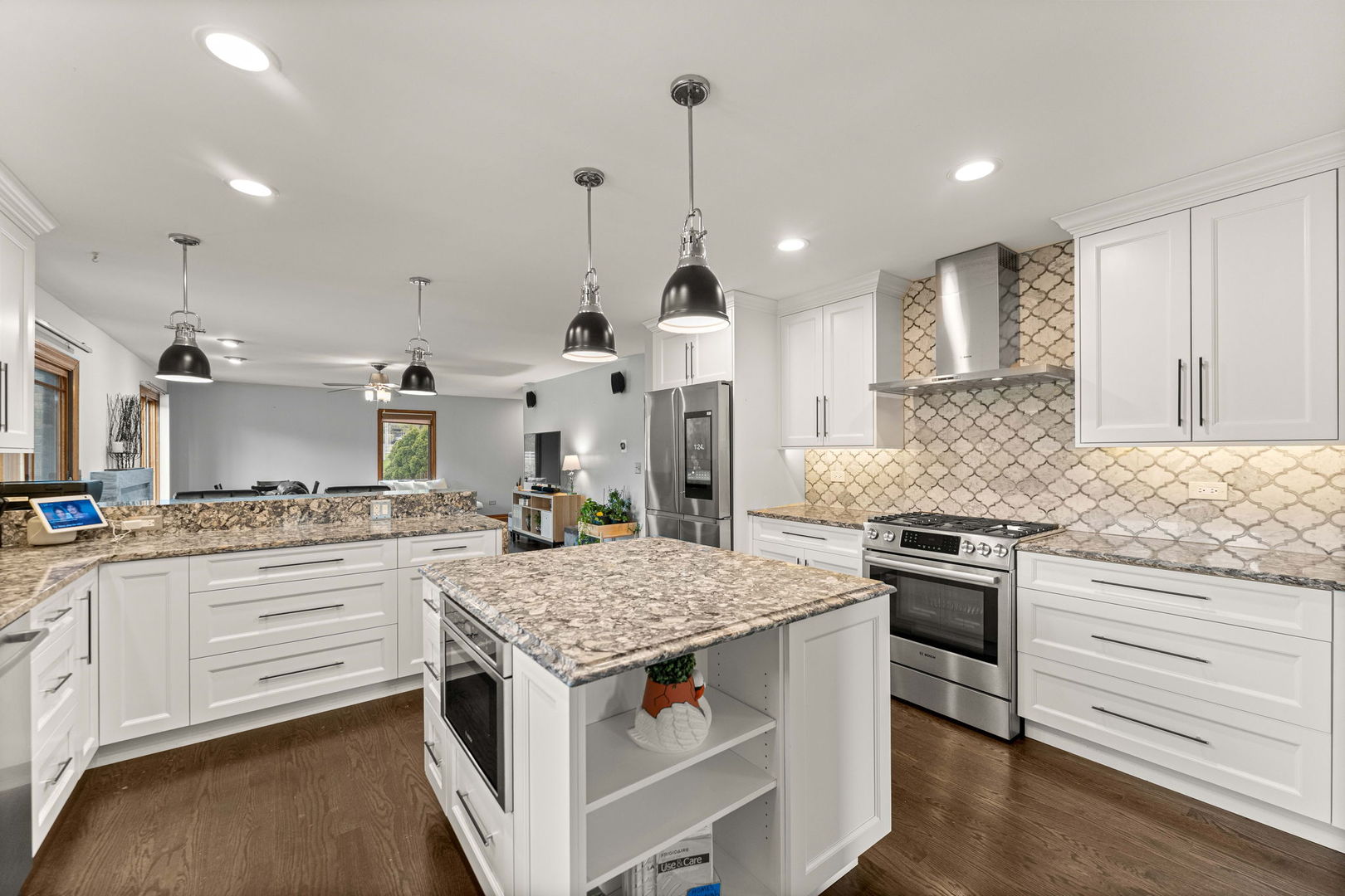 2 Rutgers Court, Hawthorn Woods, IL 60047