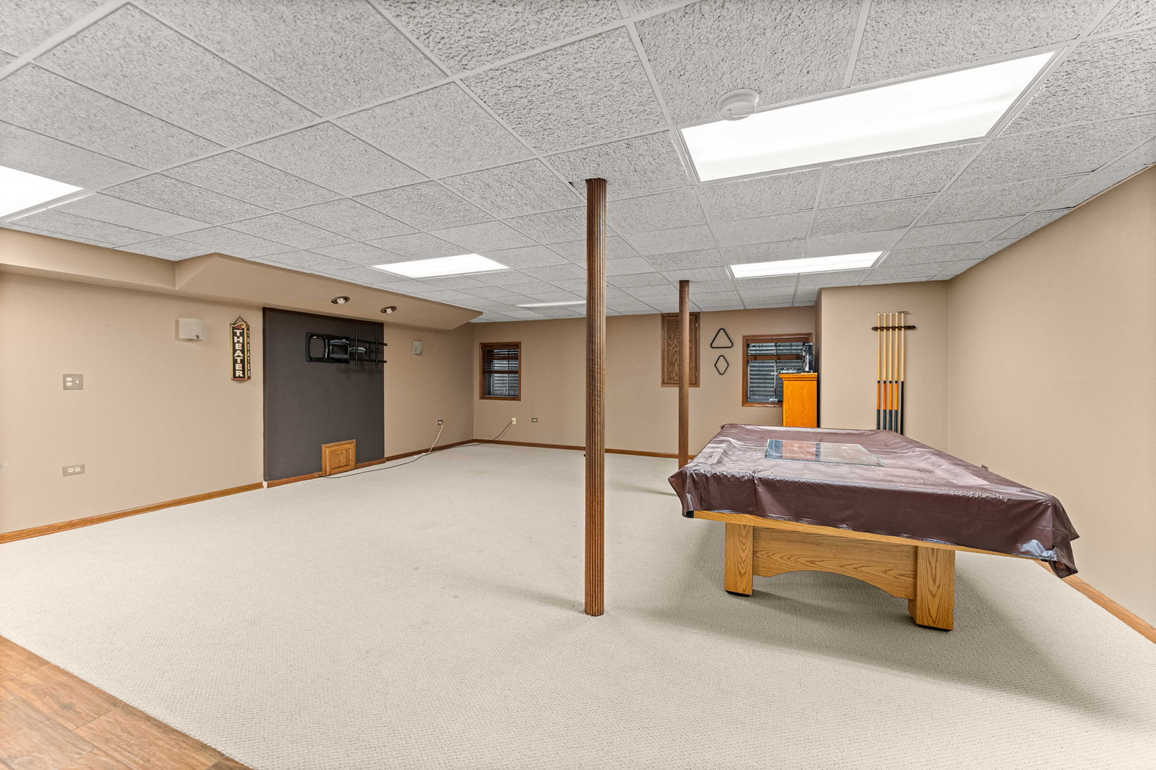 2 Rutgers Court, Hawthorn Woods, IL 60047