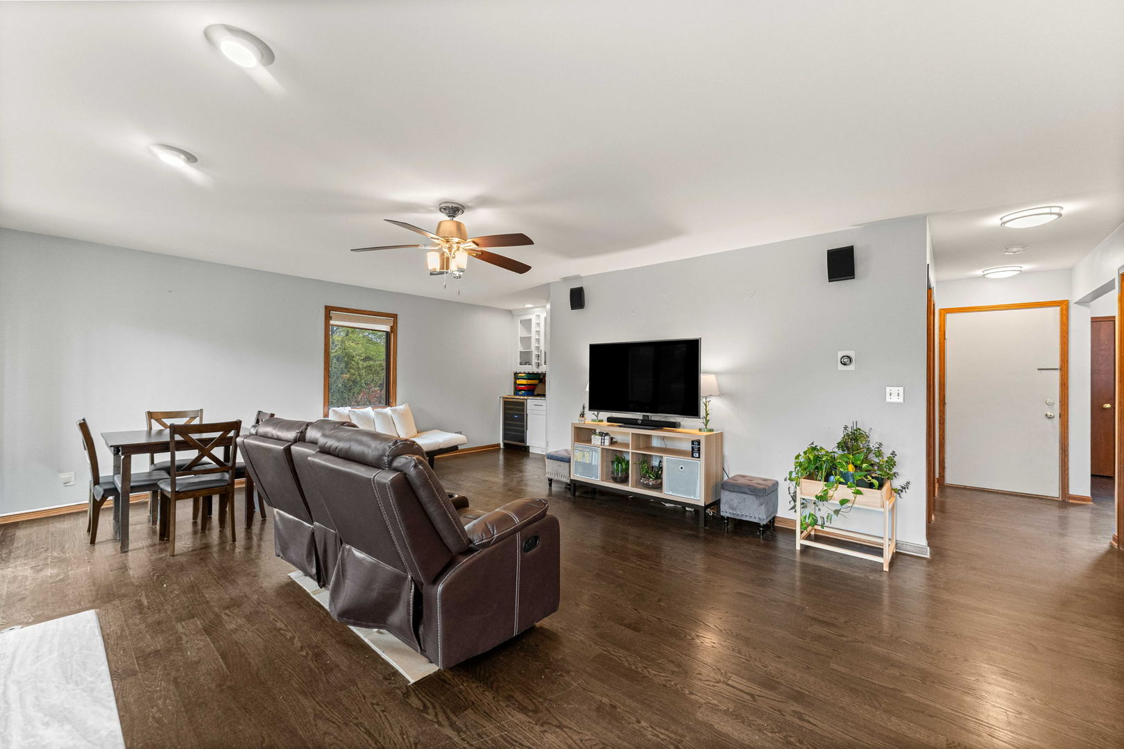 2 Rutgers Court, Hawthorn Woods, IL 60047