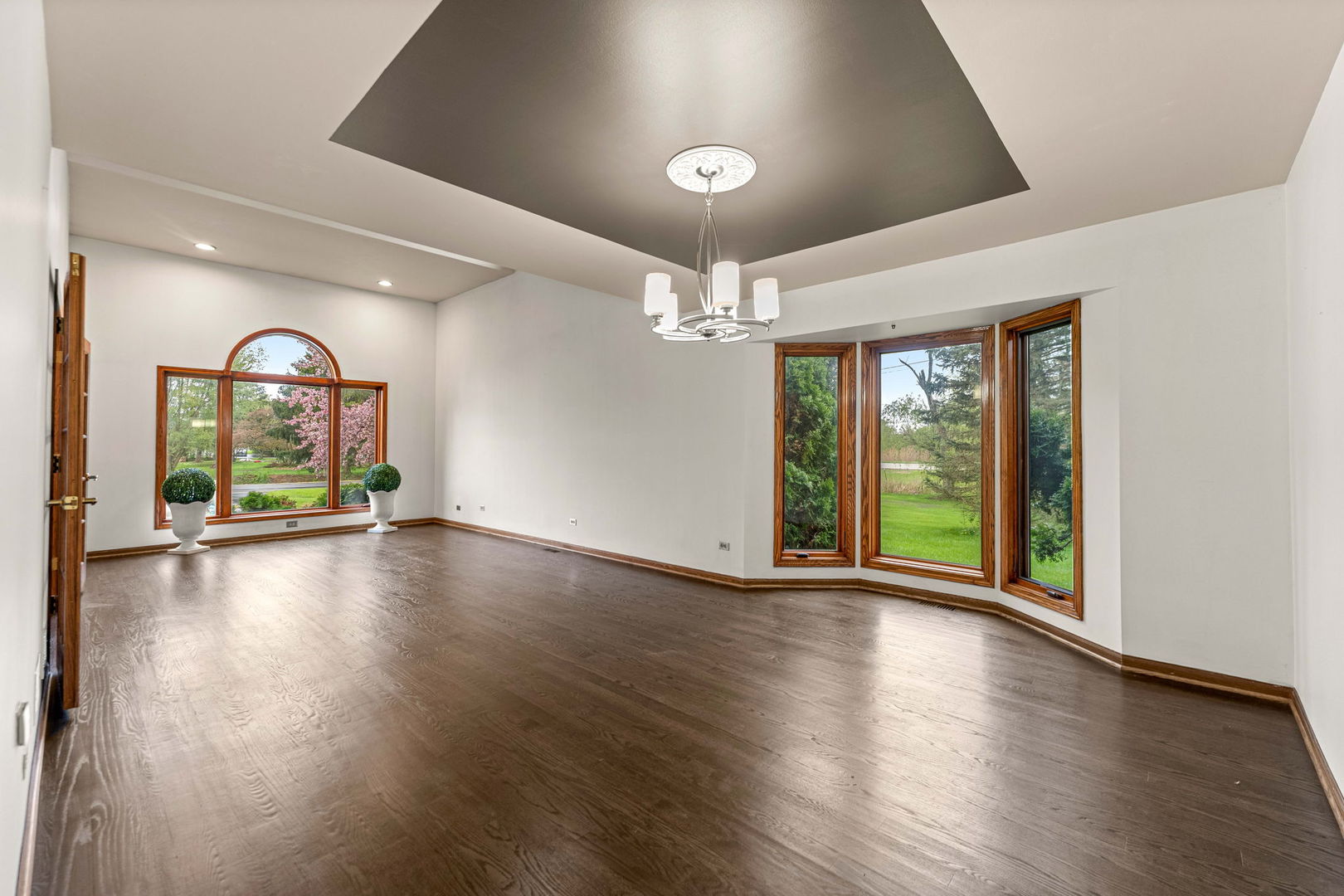 2 Rutgers Court, Hawthorn Woods, IL 60047