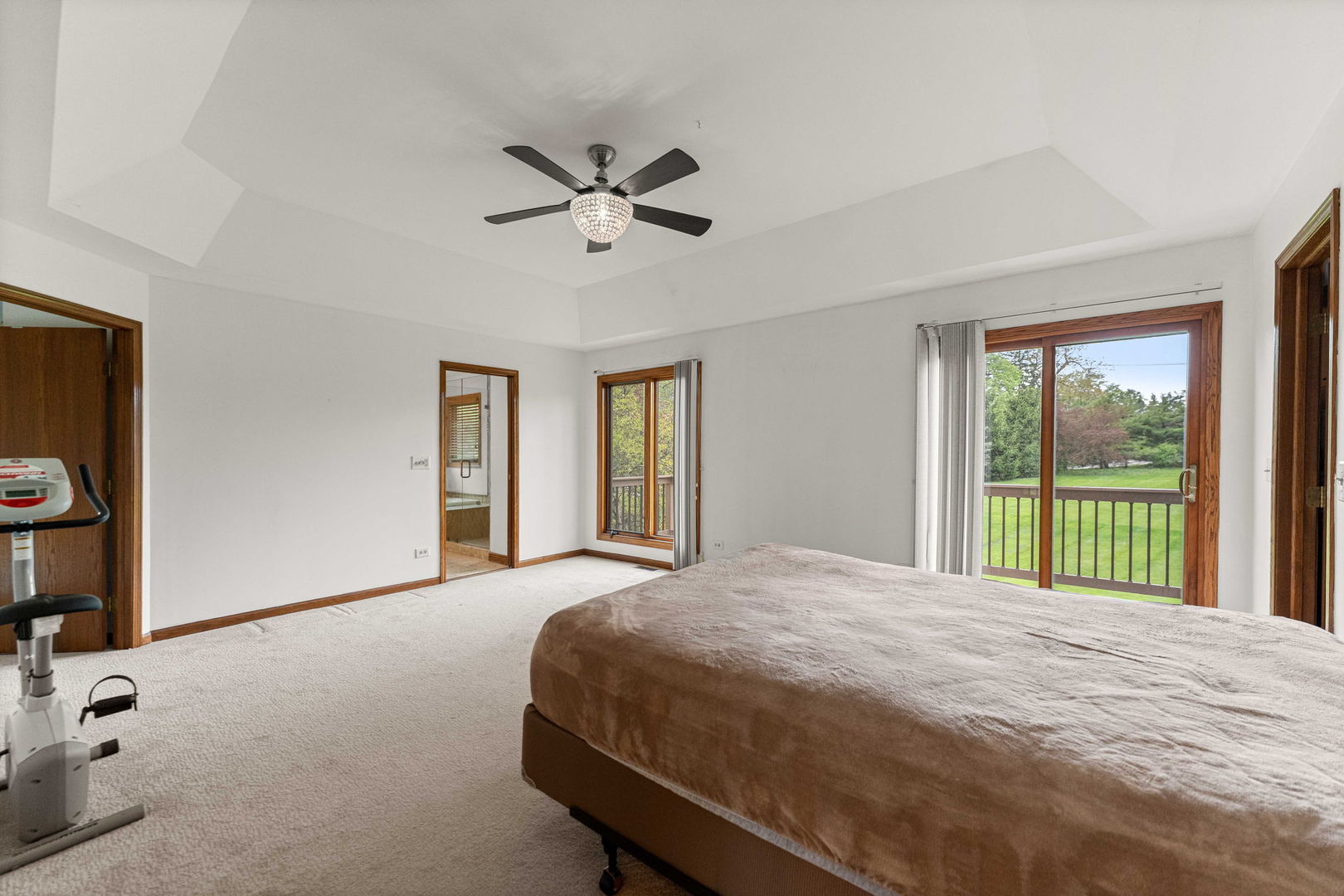 2 Rutgers Court, Hawthorn Woods, IL 60047