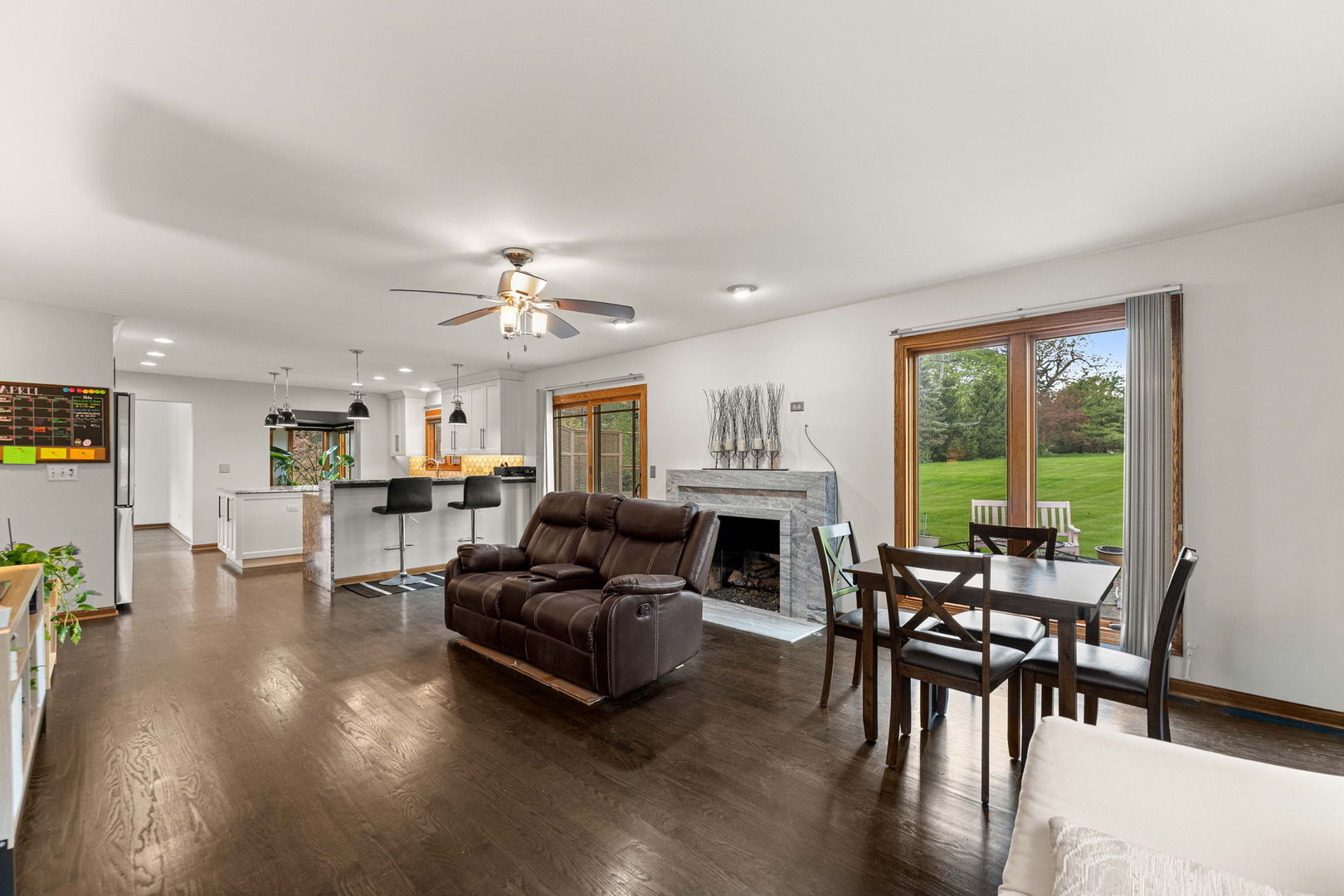 2 Rutgers Court, Hawthorn Woods, IL 60047