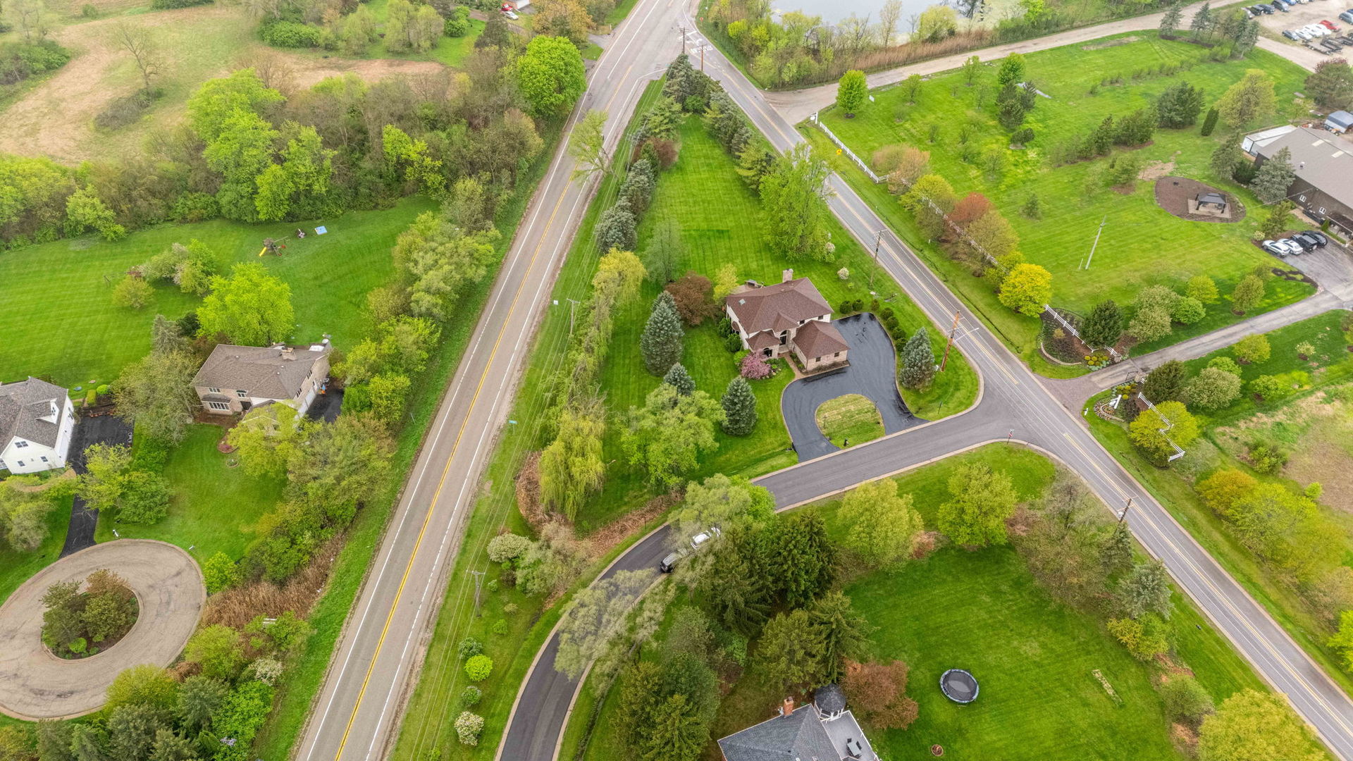 2 Rutgers Court, Hawthorn Woods, IL 60047