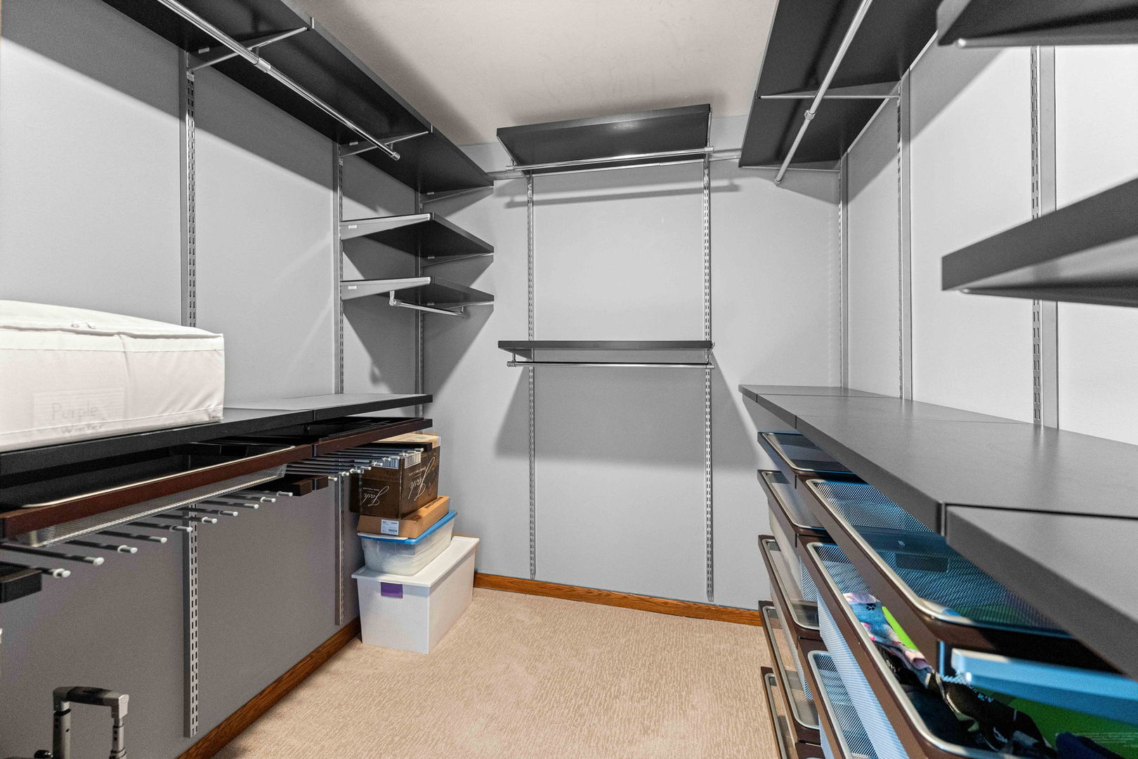 2 Rutgers Court, Hawthorn Woods, IL 60047