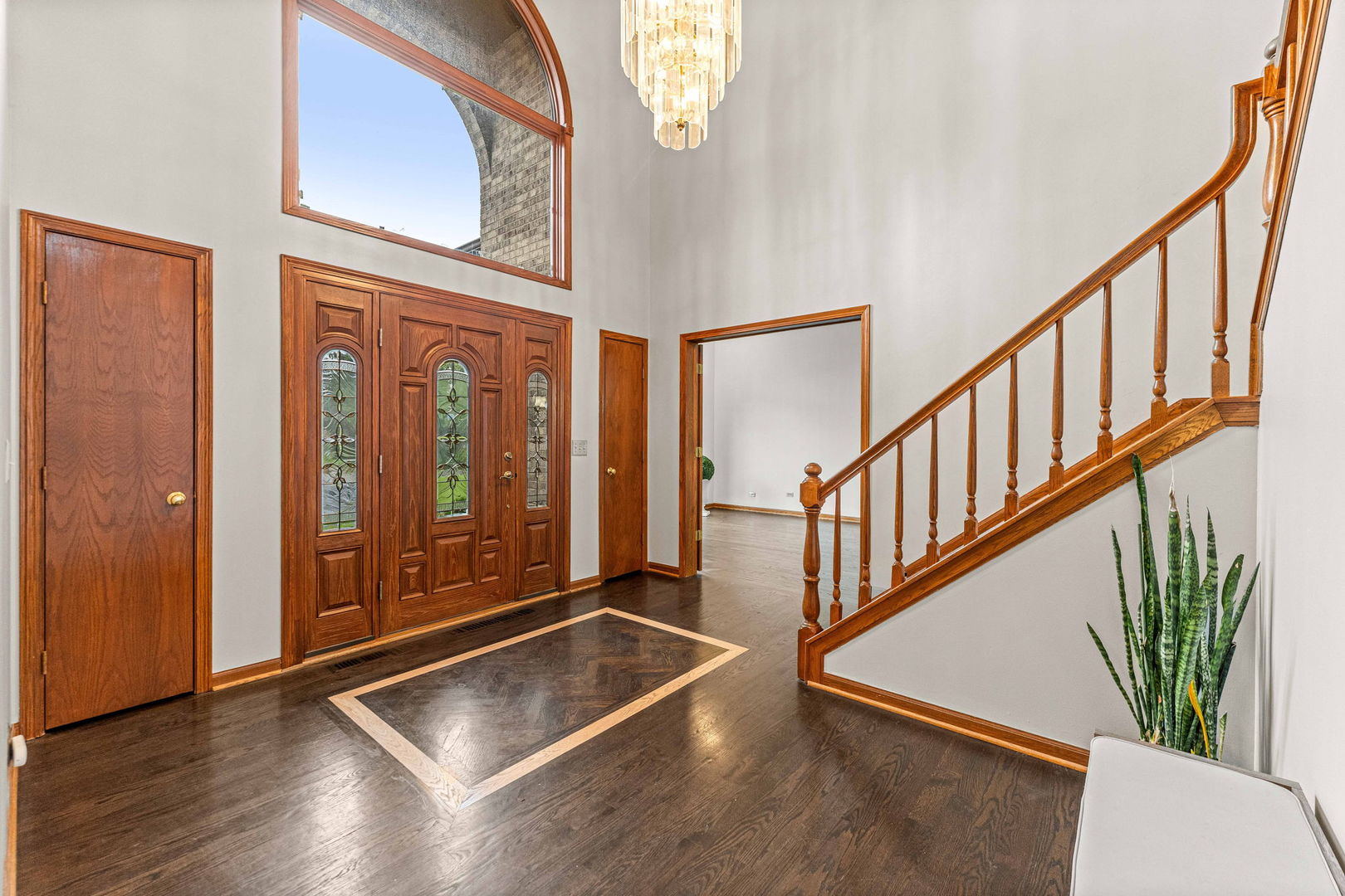 2 Rutgers Court, Hawthorn Woods, IL 60047