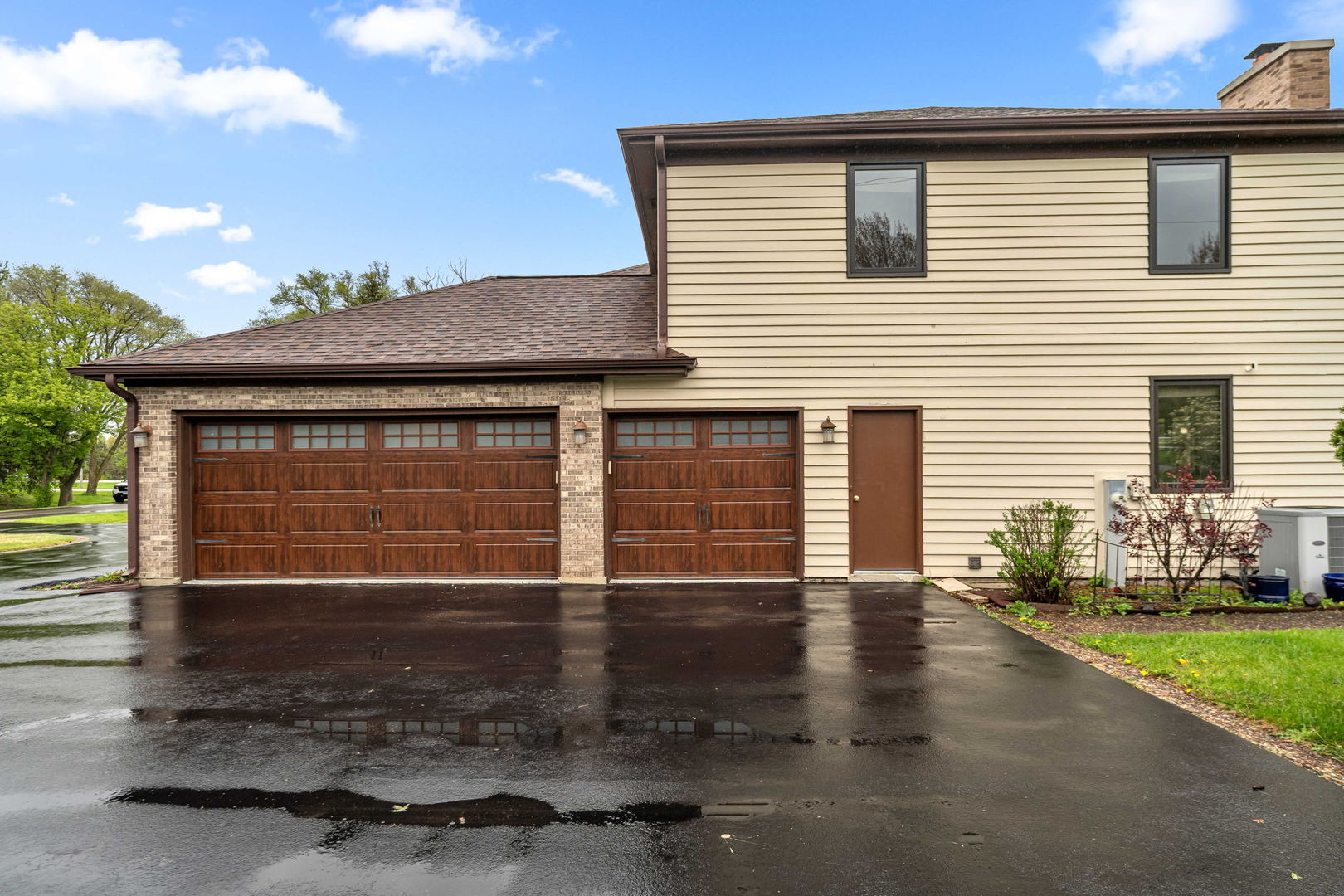 2 Rutgers Court, Hawthorn Woods, IL 60047