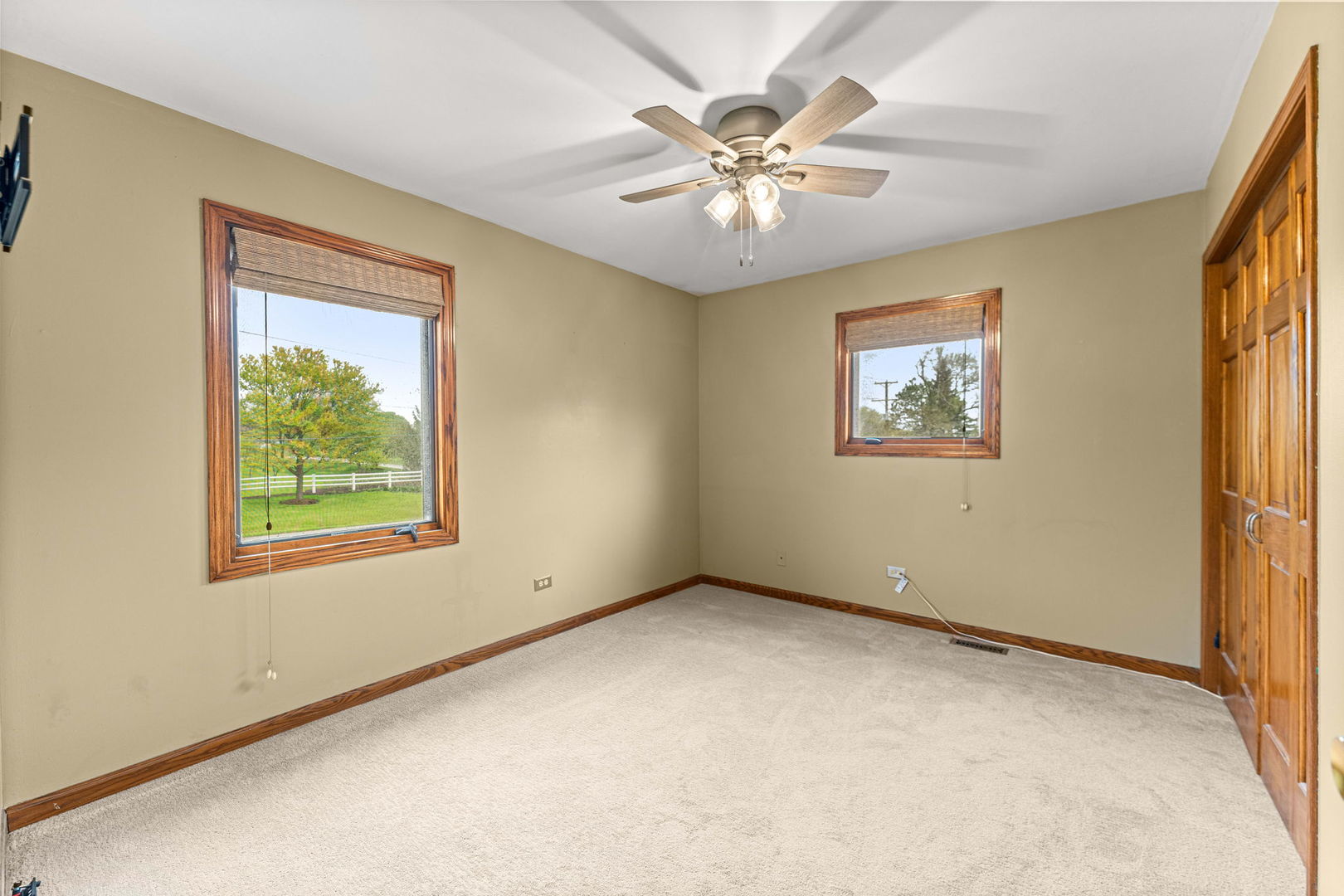 2 Rutgers Court, Hawthorn Woods, IL 60047