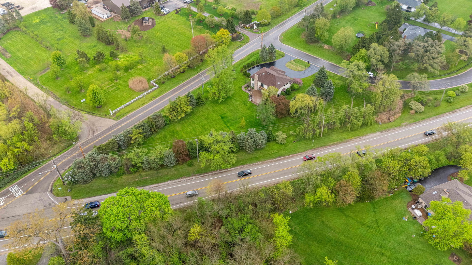 2 Rutgers Court, Hawthorn Woods, IL 60047