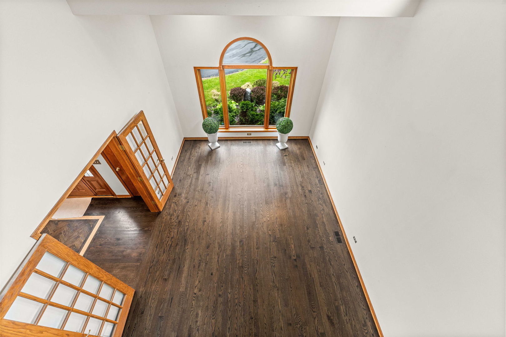 2 Rutgers Court, Hawthorn Woods, IL 60047