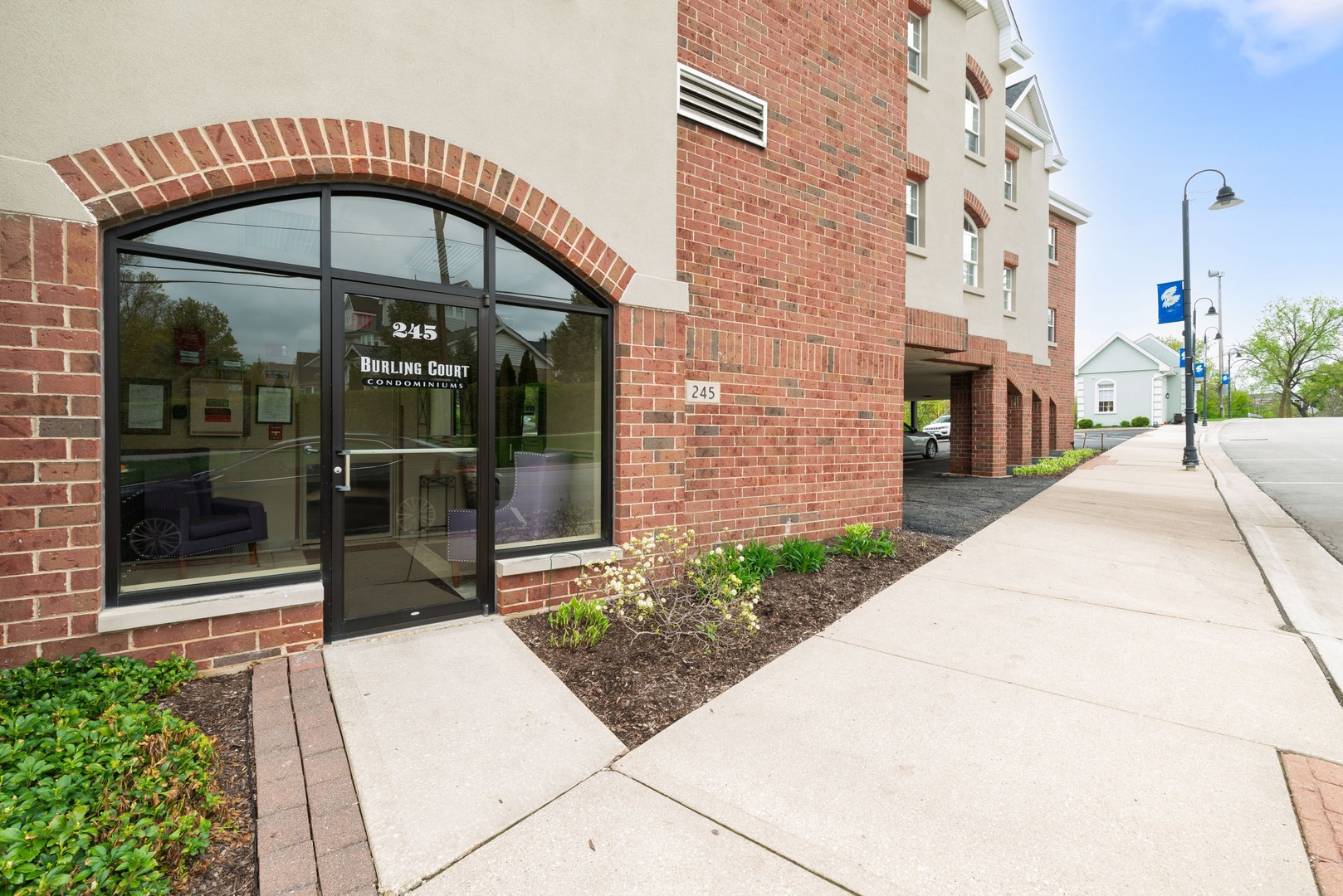 245 Burlington Avenue #311, Clarendon Hills, IL 60514