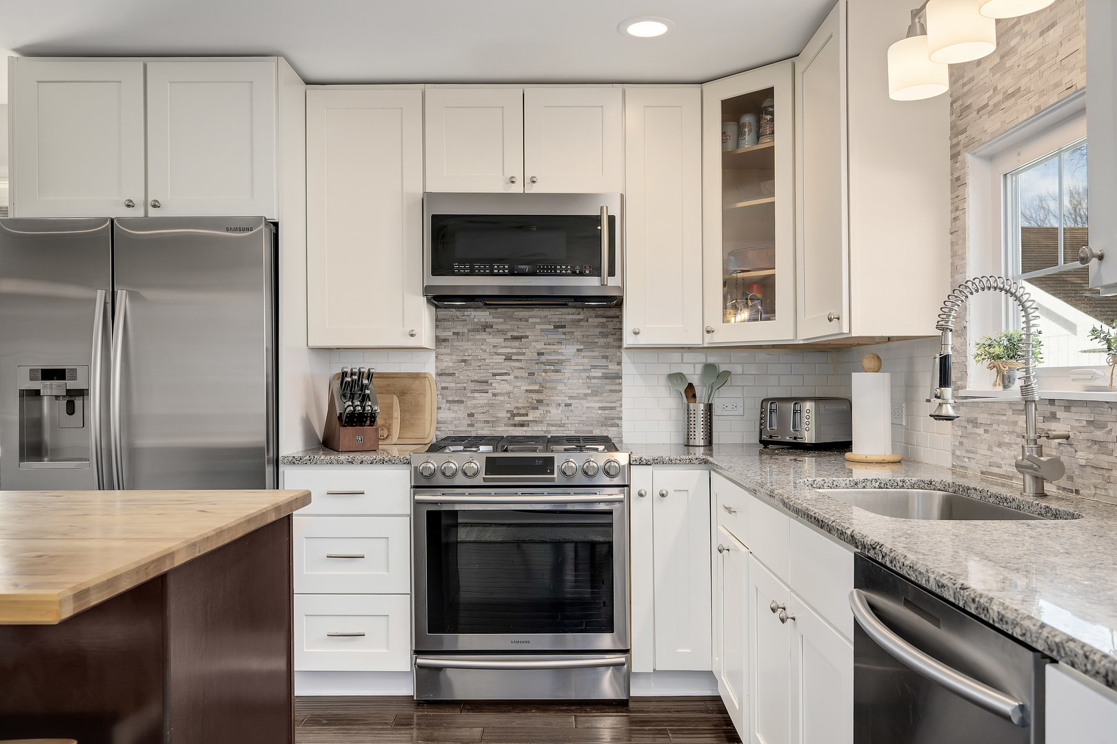 216 N Washington Street, Westmont, IL 60559