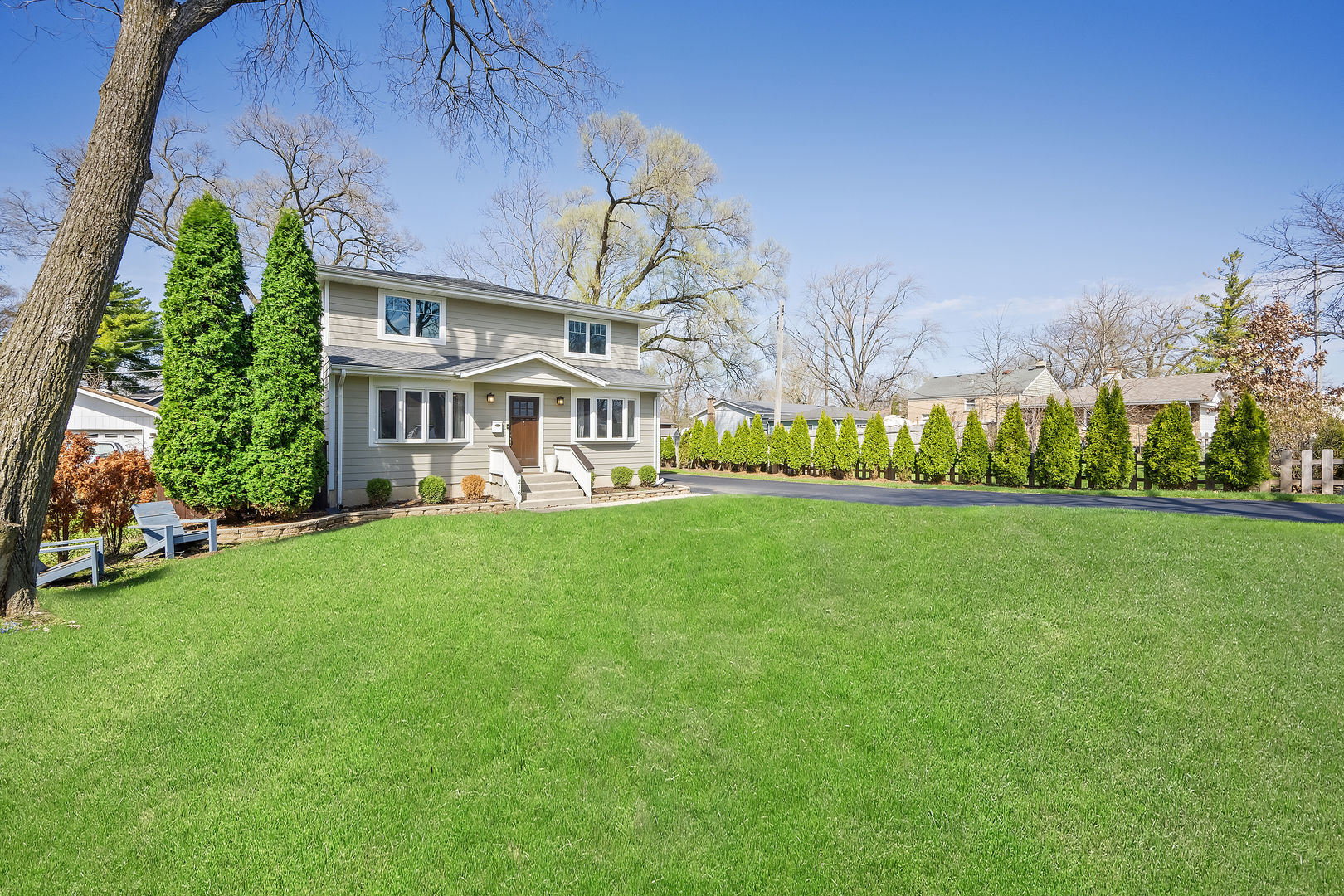 216 N Washington Street, Westmont, IL 60559