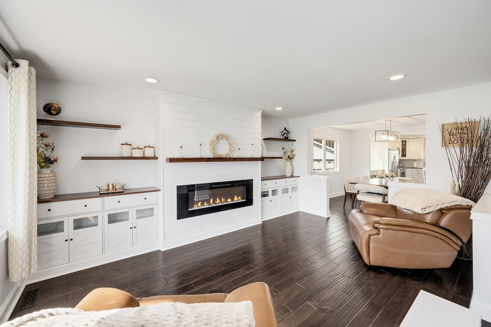 216 N Washington Street, Westmont, IL 60559