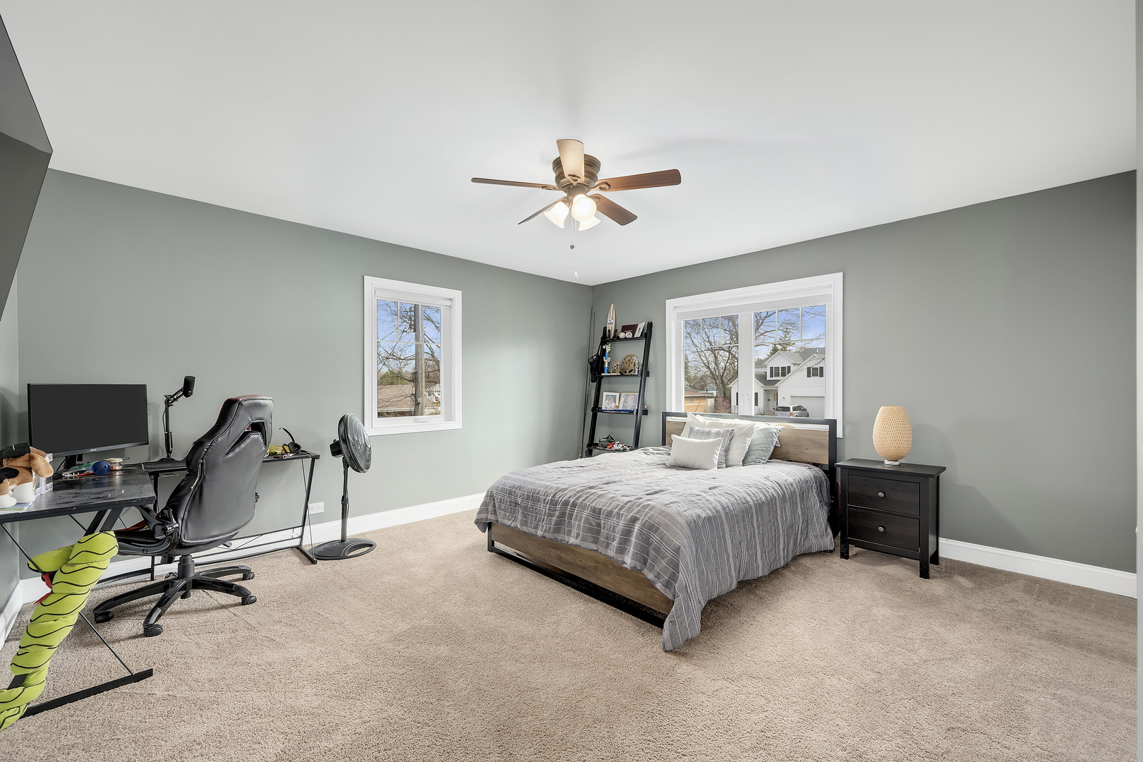 216 N Washington Street, Westmont, IL 60559