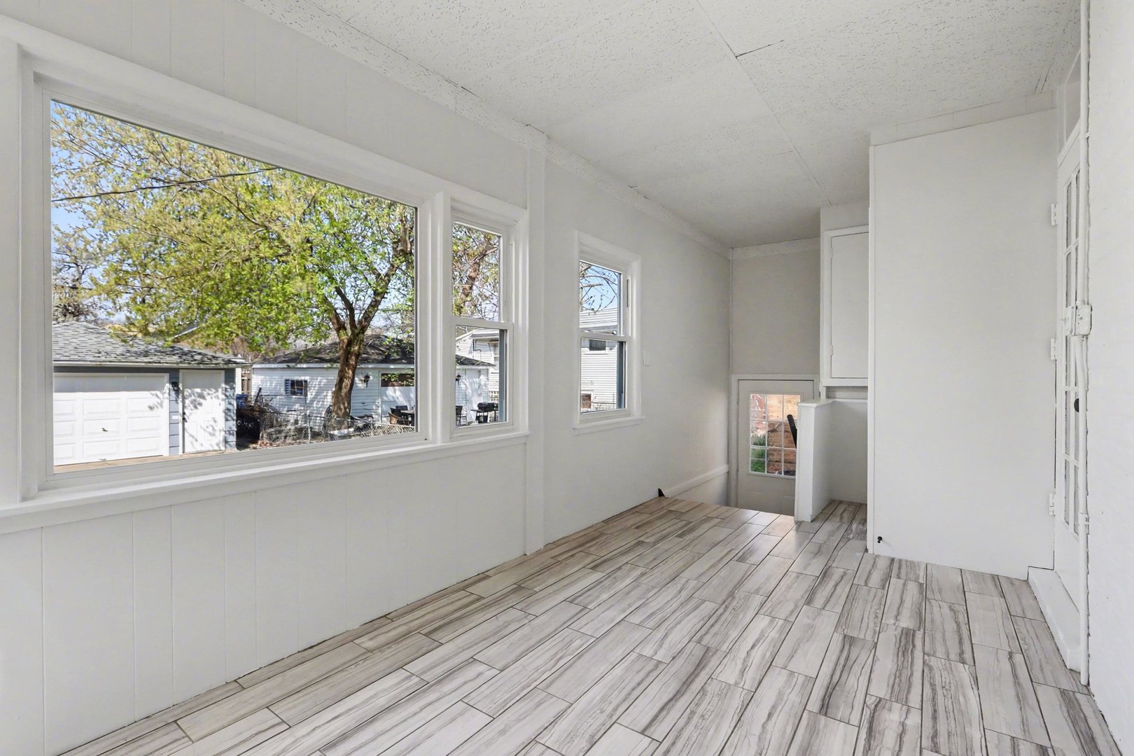 2638 N New England Avenue, Chicago, IL 60707