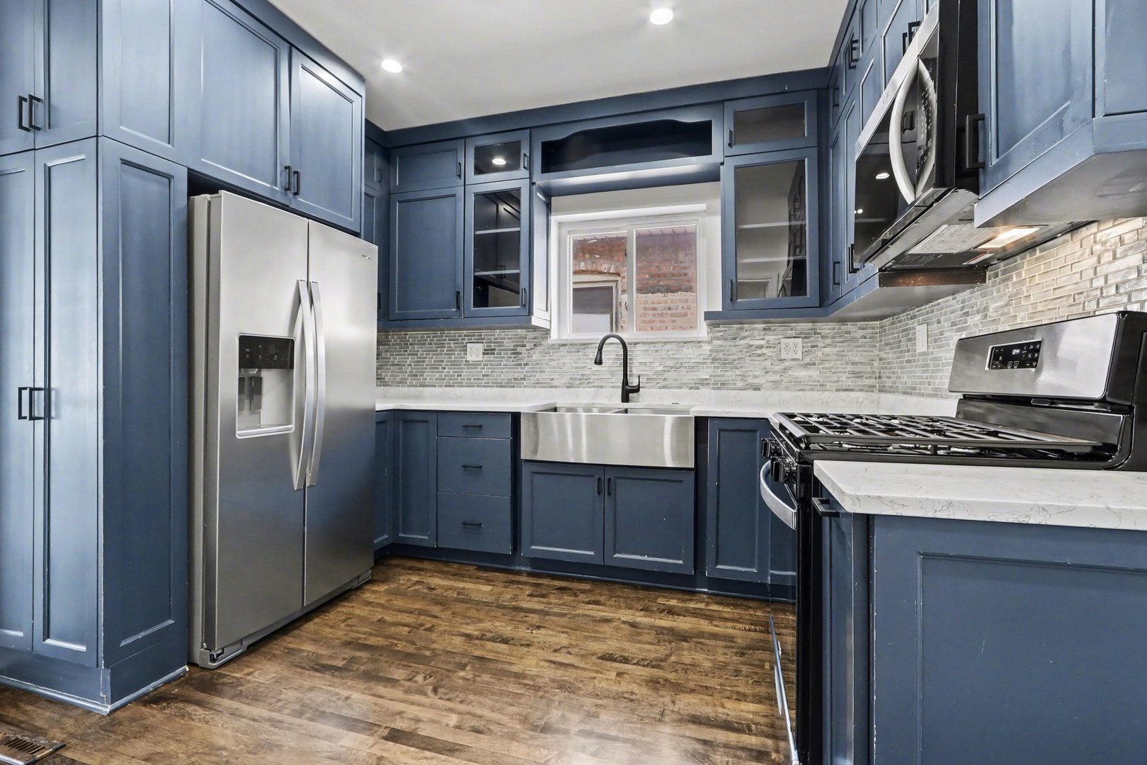 2638 N New England Avenue, Chicago, IL 60707