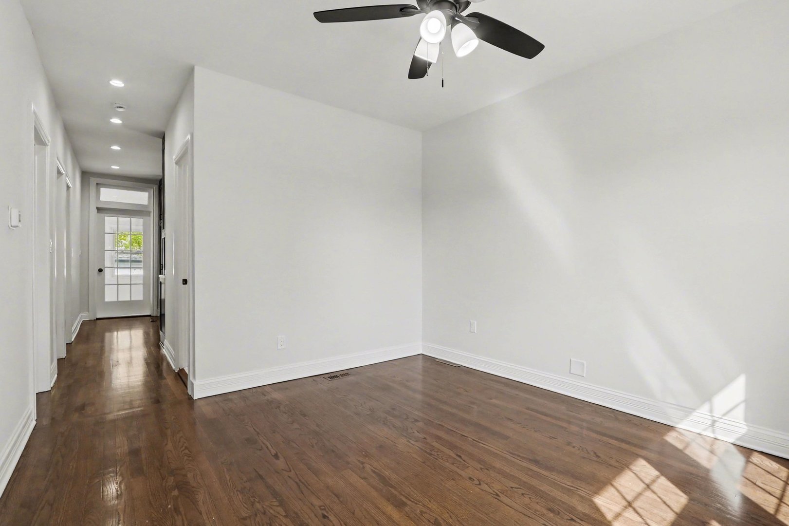 2638 N New England Avenue, Chicago, IL 60707