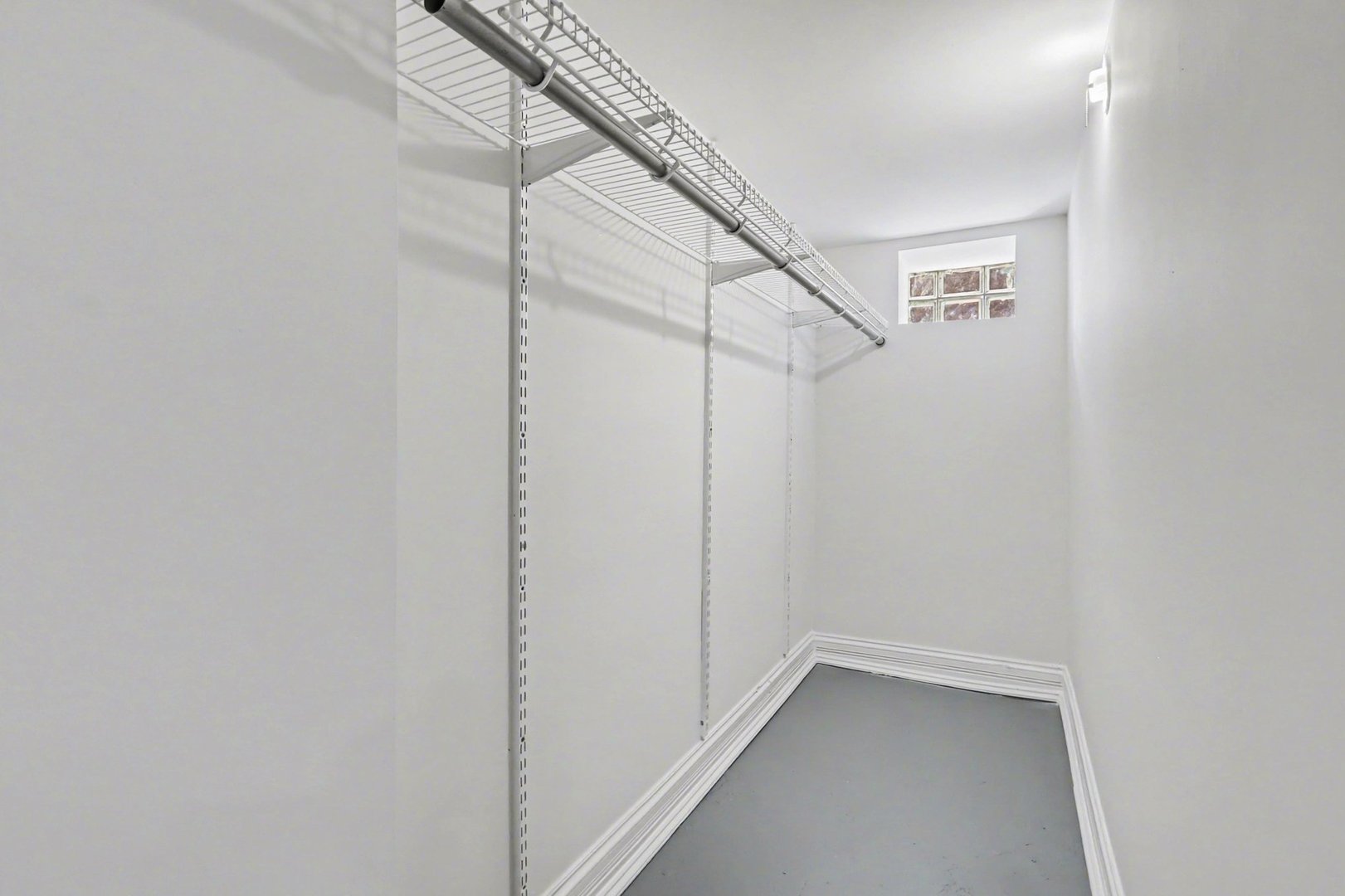 2638 N New England Avenue, Chicago, IL 60707