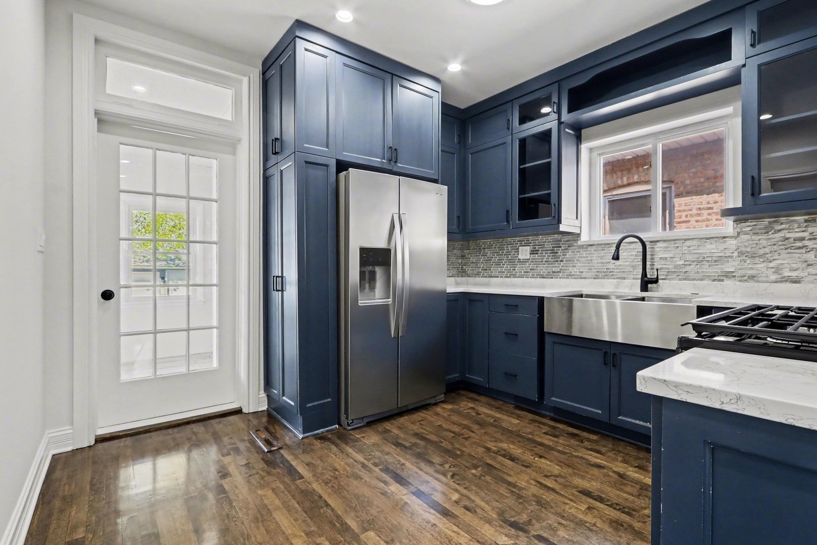 2638 N New England Avenue, Chicago, IL 60707