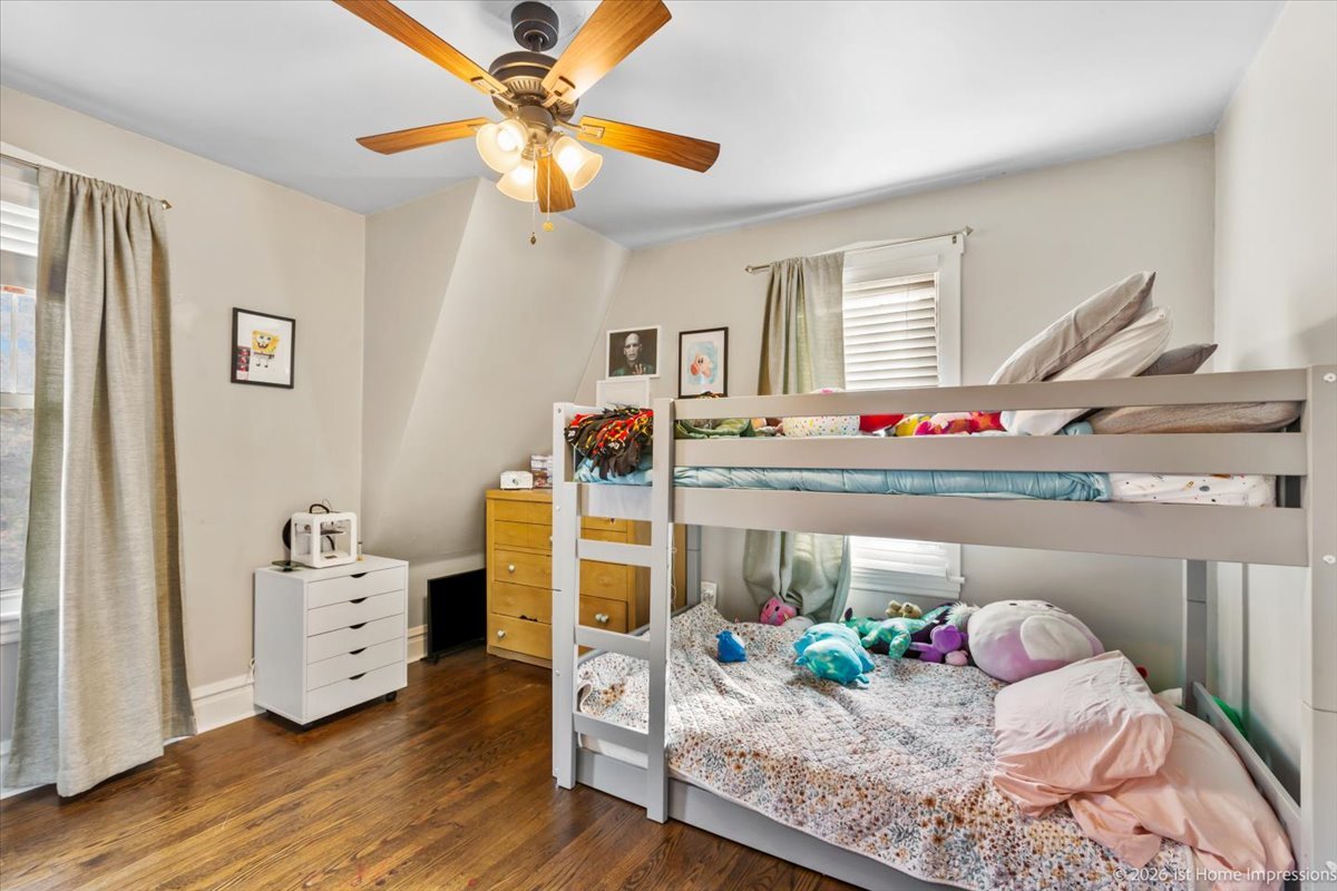 334 W School Street, Villa Park, IL 60181