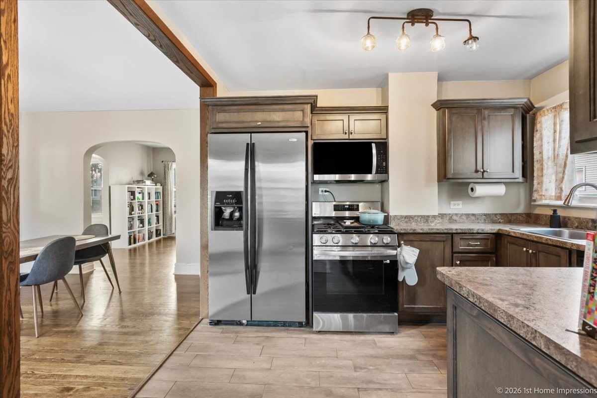 334 W School Street, Villa Park, IL 60181