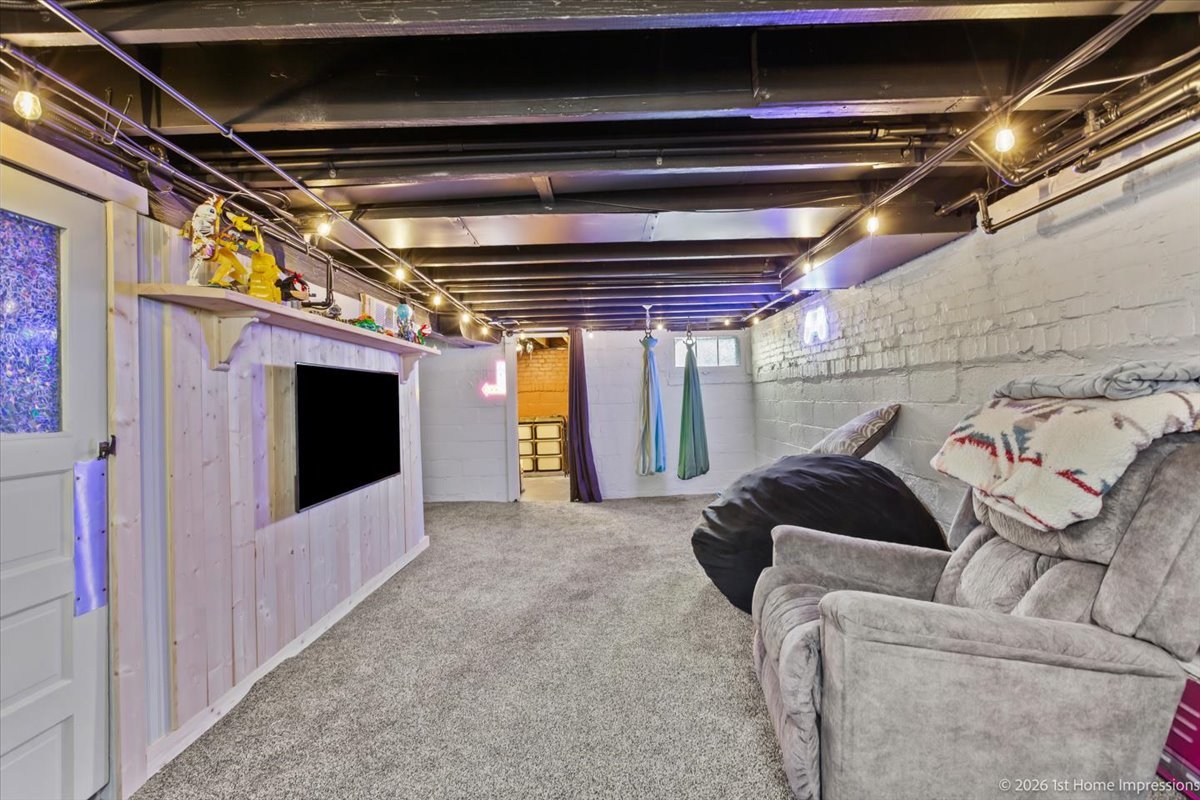 334 W School Street, Villa Park, IL 60181