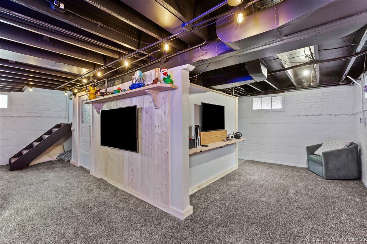 334 W School Street, Villa Park, IL 60181